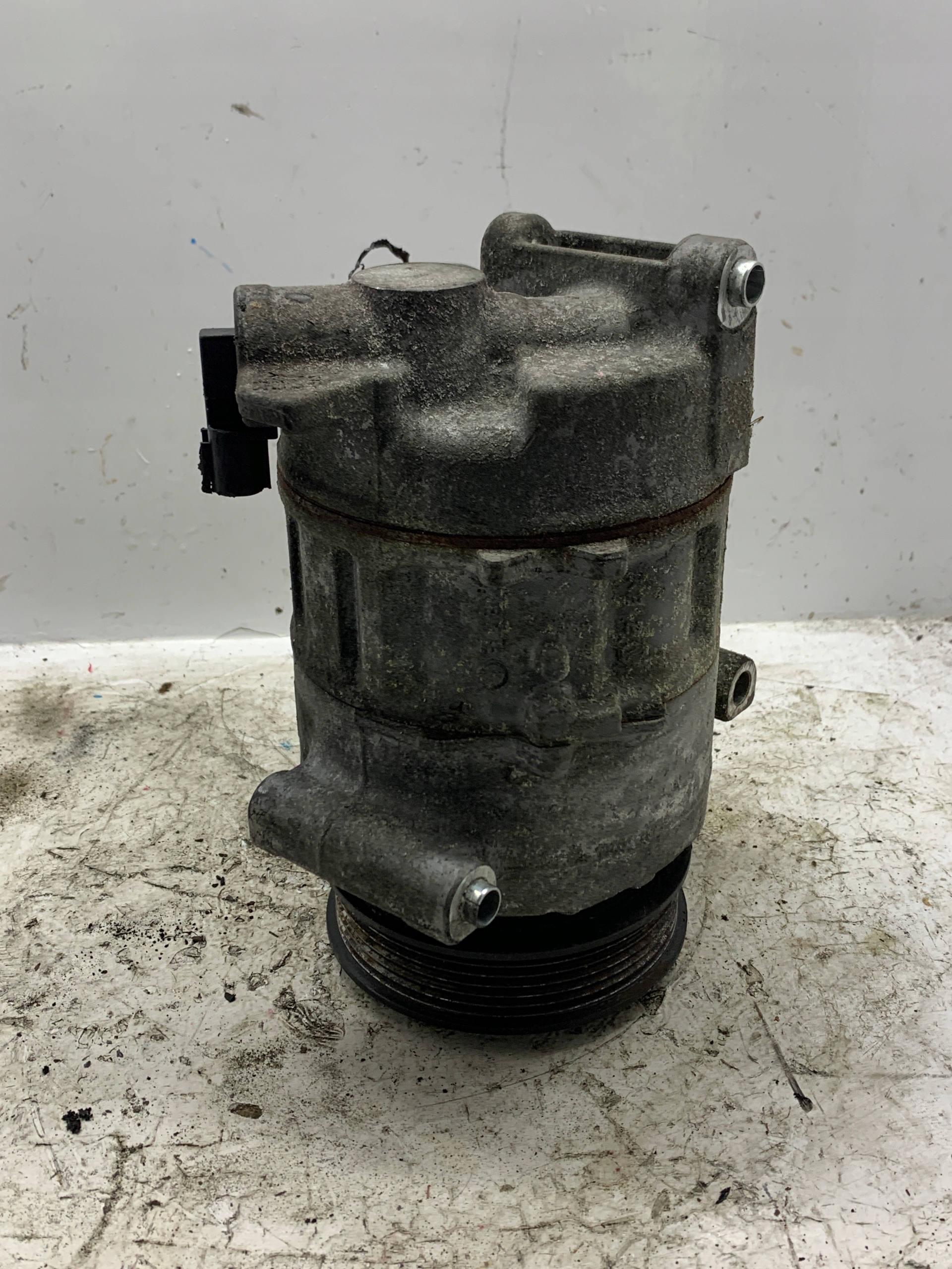 compressor compressor; of the air conditioning 7SBH17C FORD TRANSIT 2.0 TDCI