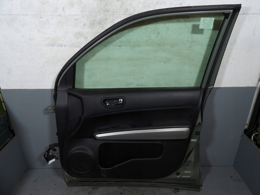 NISSAN X-TRAIL T31 door front right JAE