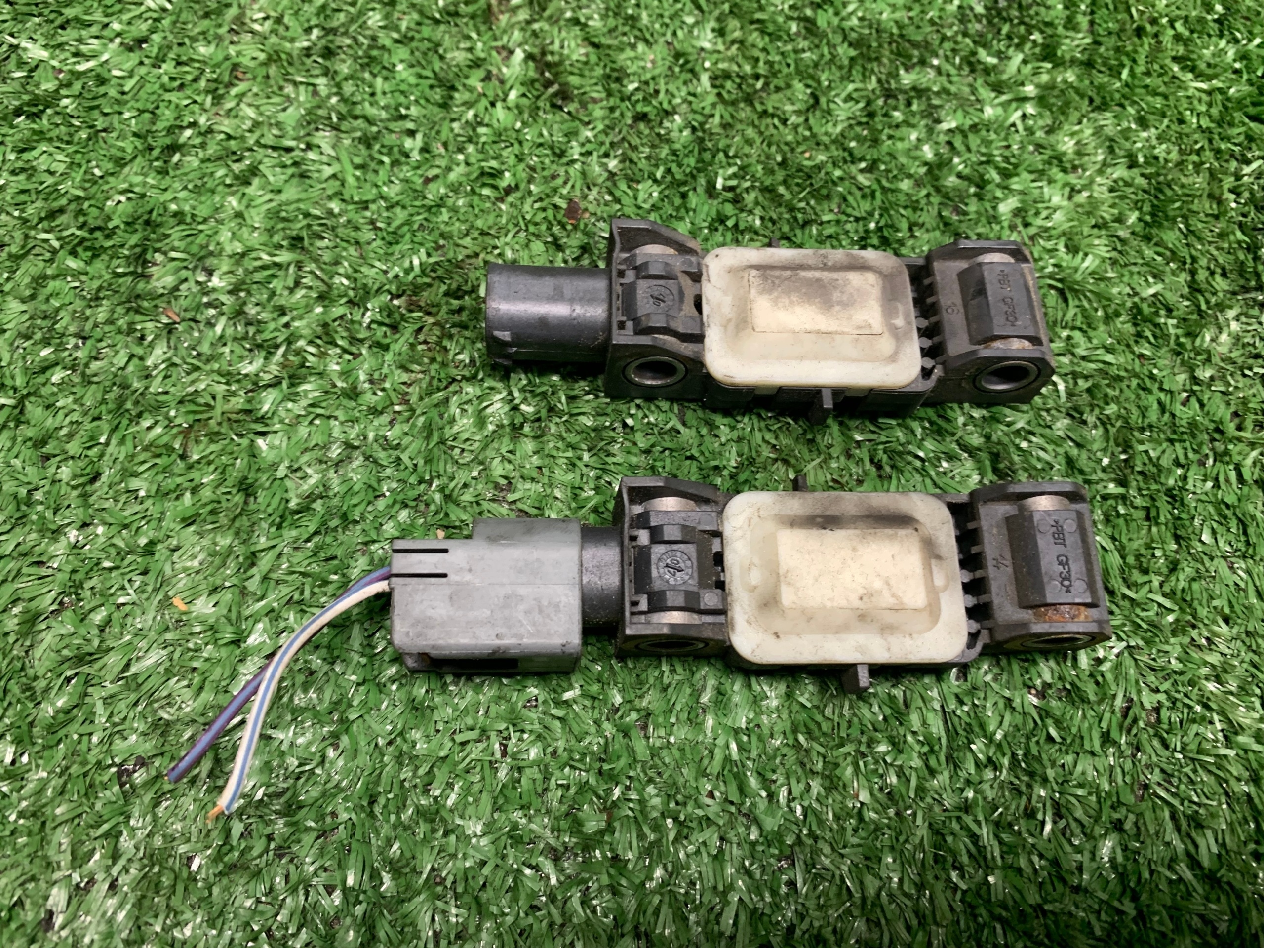 CHRYSLER 300C impact sensor 04896173AA