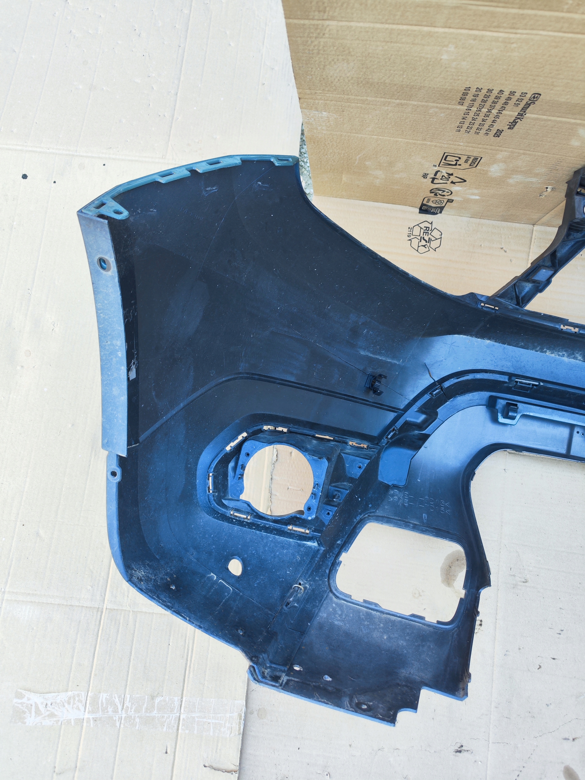 DACIA Duster II 2 | bumper front front spoiler 620221776R pdc