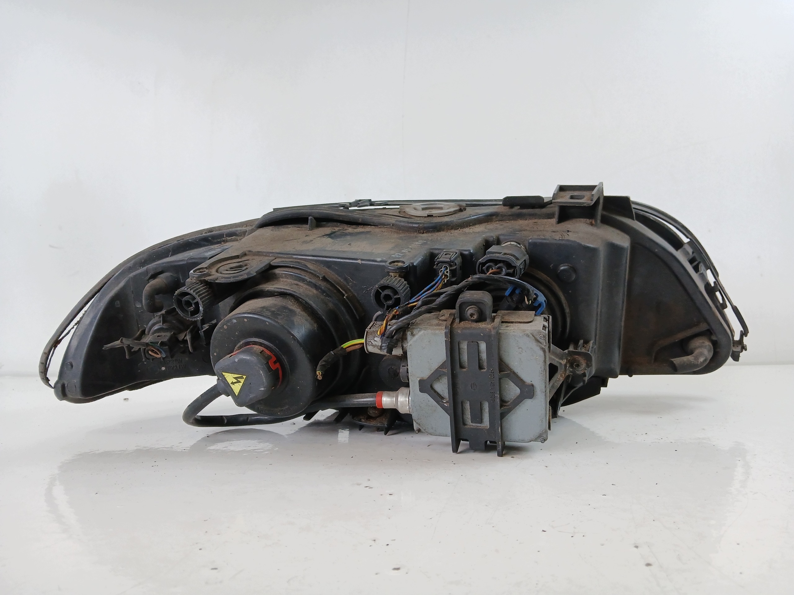 BMW E39 light left front XENON control unit