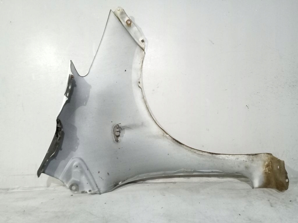 Toyota Yaris II 2 parafango sinistra 068