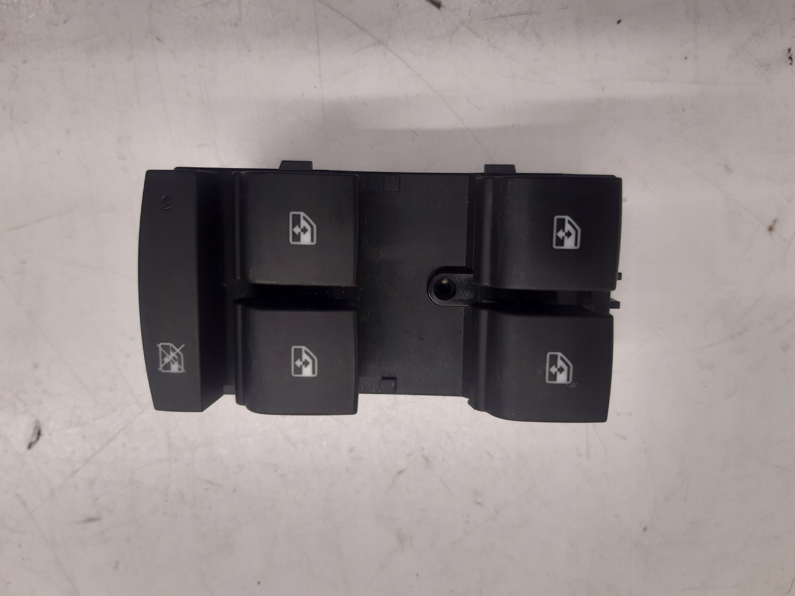 Panel vitre 13305011 Opel Mokka A 1,6 CDTI