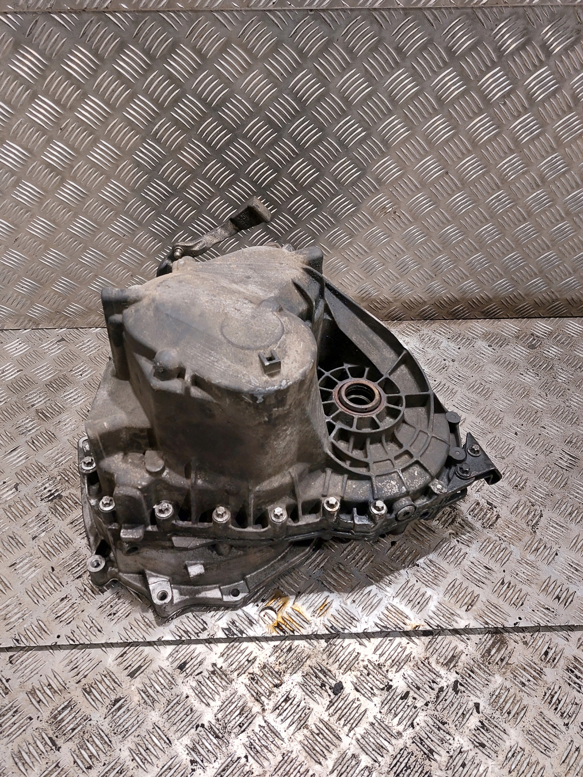 Getriebe OPEL SIGNUM 1.9CDTI F40