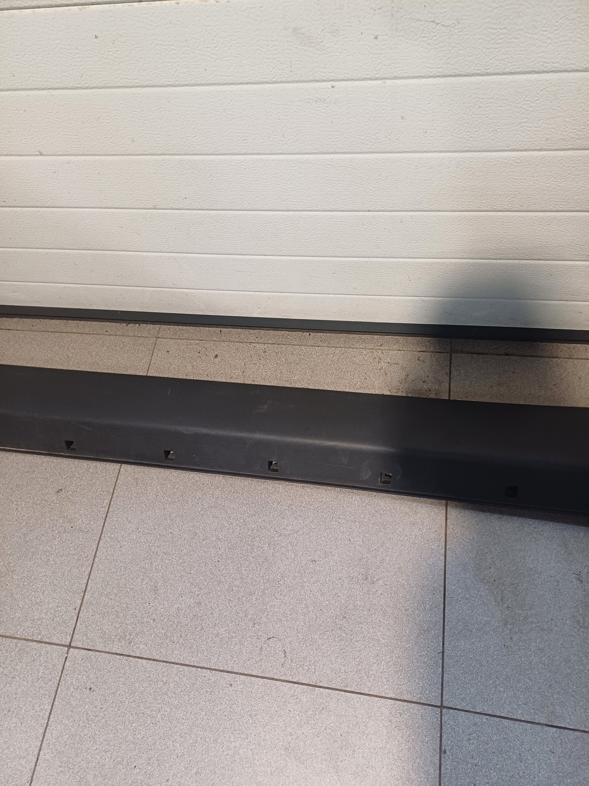 moulding threshold left KIA SPORTAGE III 87751-3U000