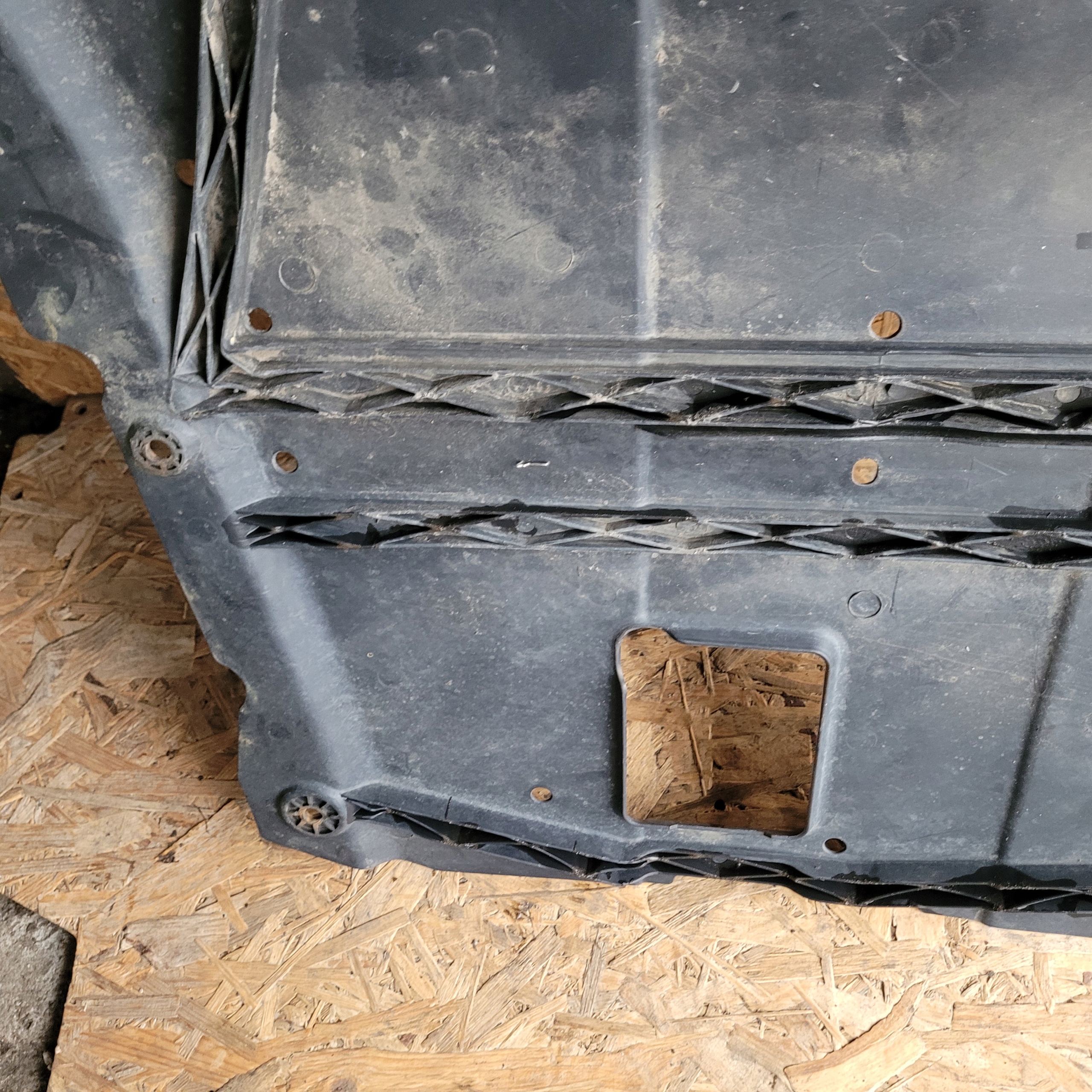 cover below engine DACIA SANDERO II 758904911R