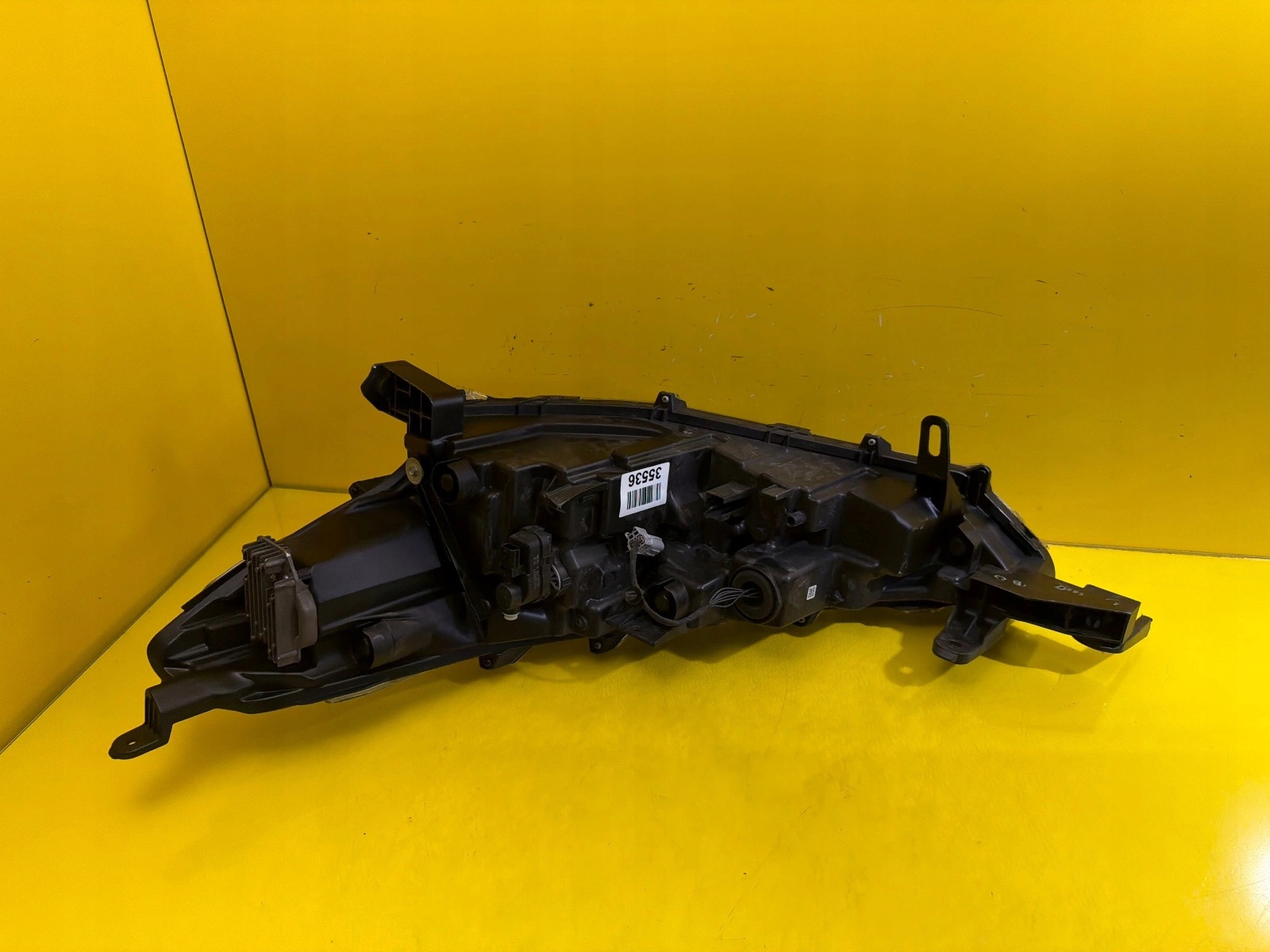 light front right Toyota Corolla Cross 2023- Full Led