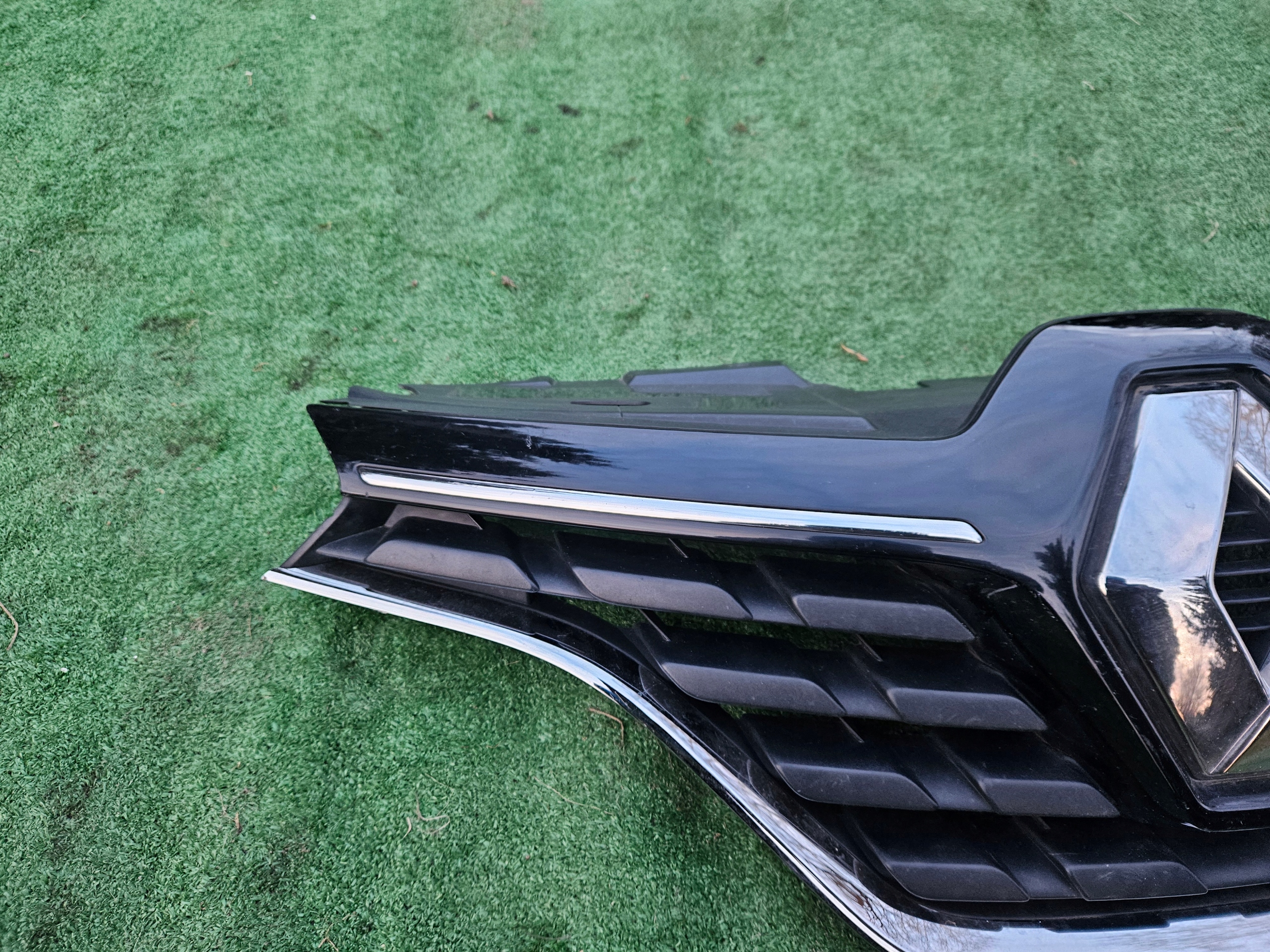 Renault Kadjar RFE Kühlergrill FRONTGRILL Kühlergitter 623103685R - Thumbnail 2