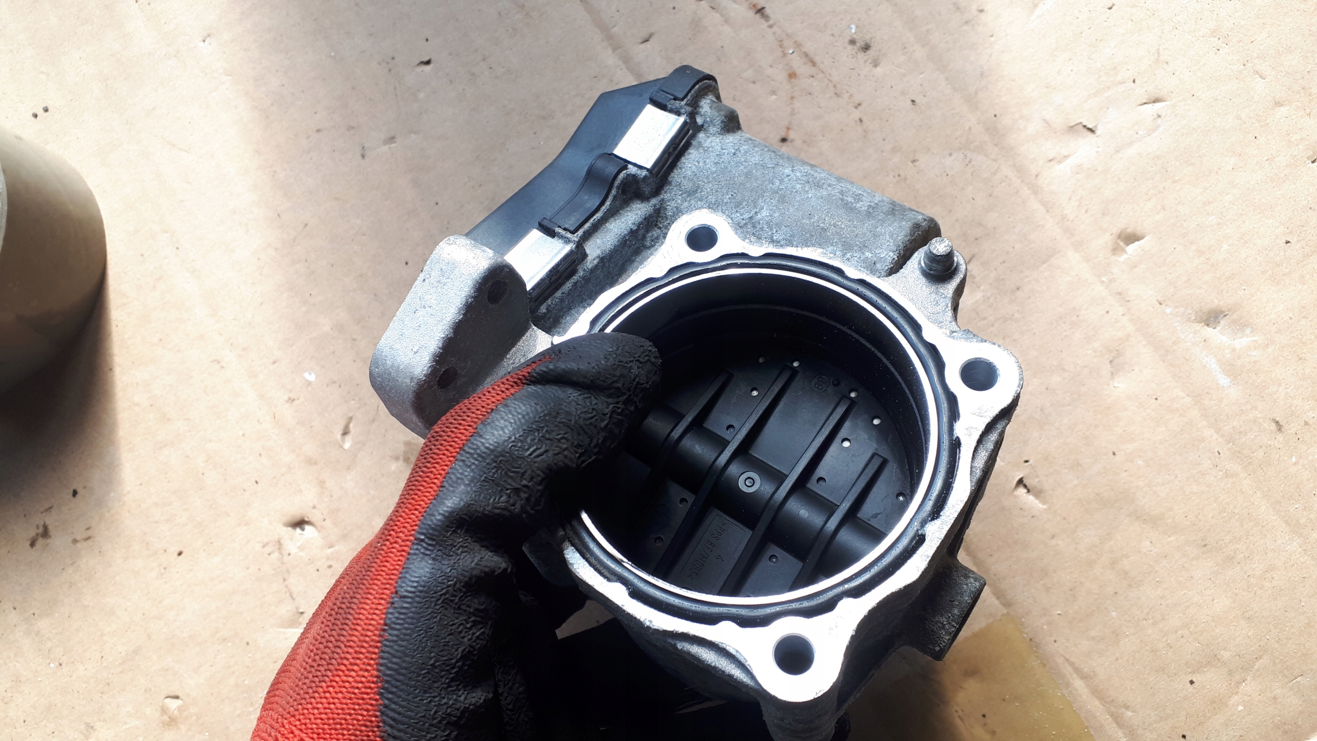 Audi OE 06E133062G корпус