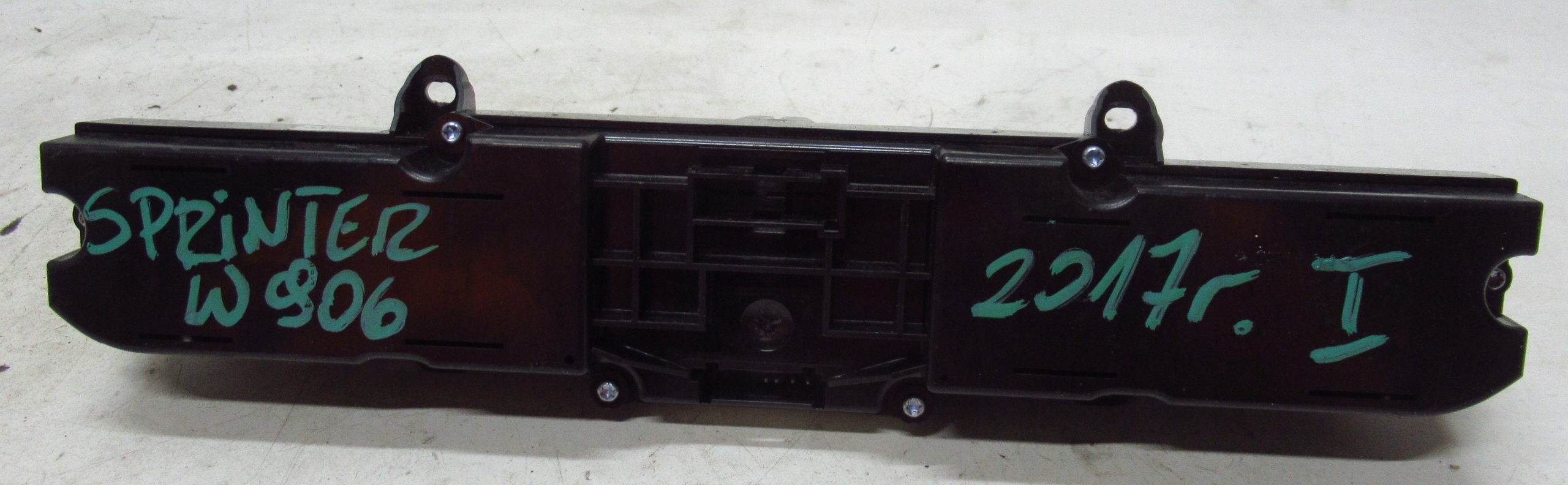 SPRINTER 906 2.2 CDI PANEL Bouton Lumières de secours
