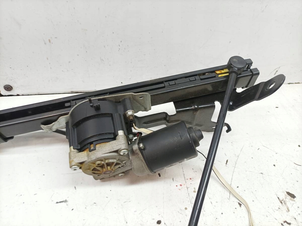 mécanisme toit du capot coffre 817703J101 Hyundai ix55 et (2006-2011)