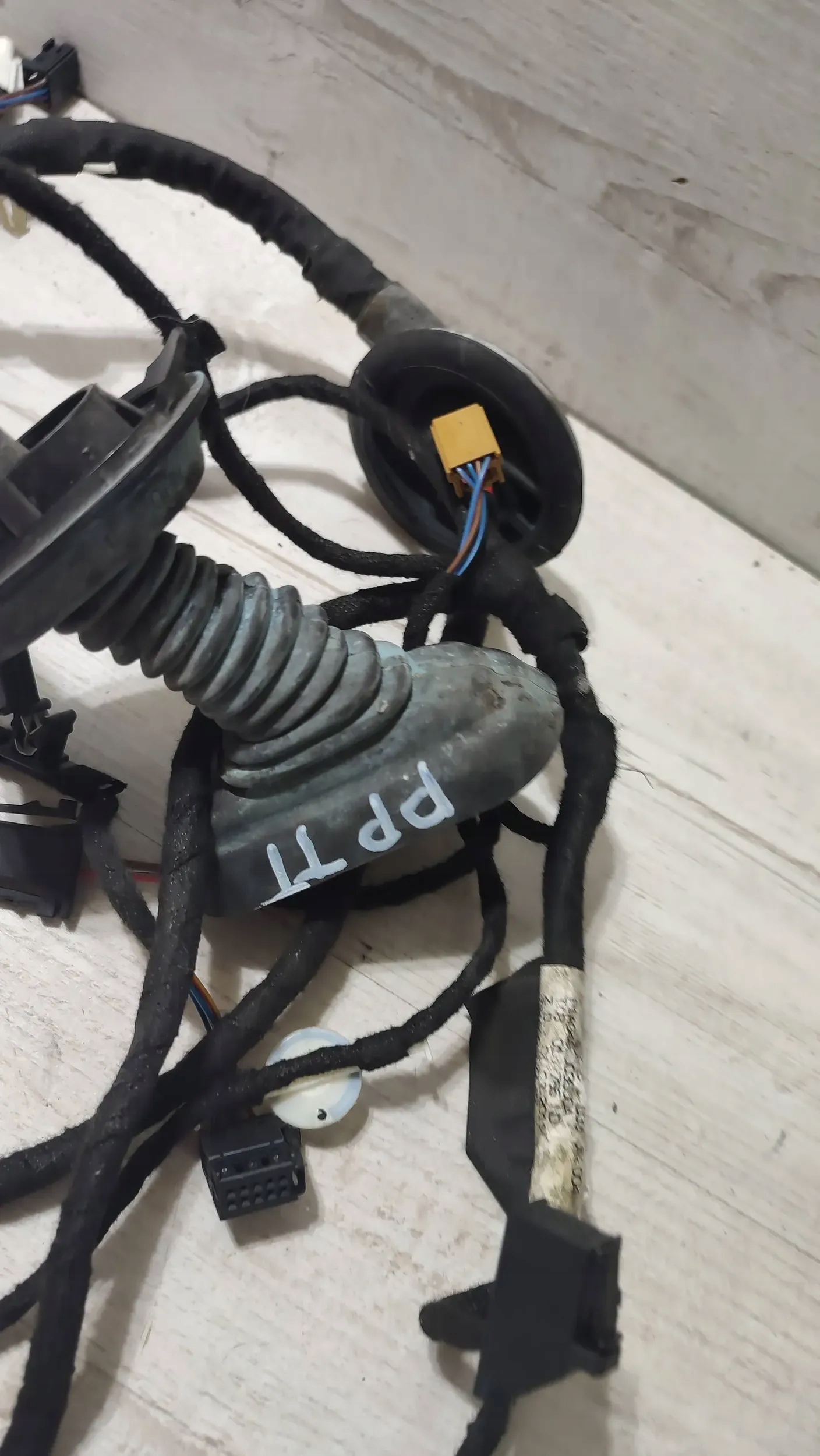 Audi TT 8J 13r 2.0tdi front side right bundle przewodow door