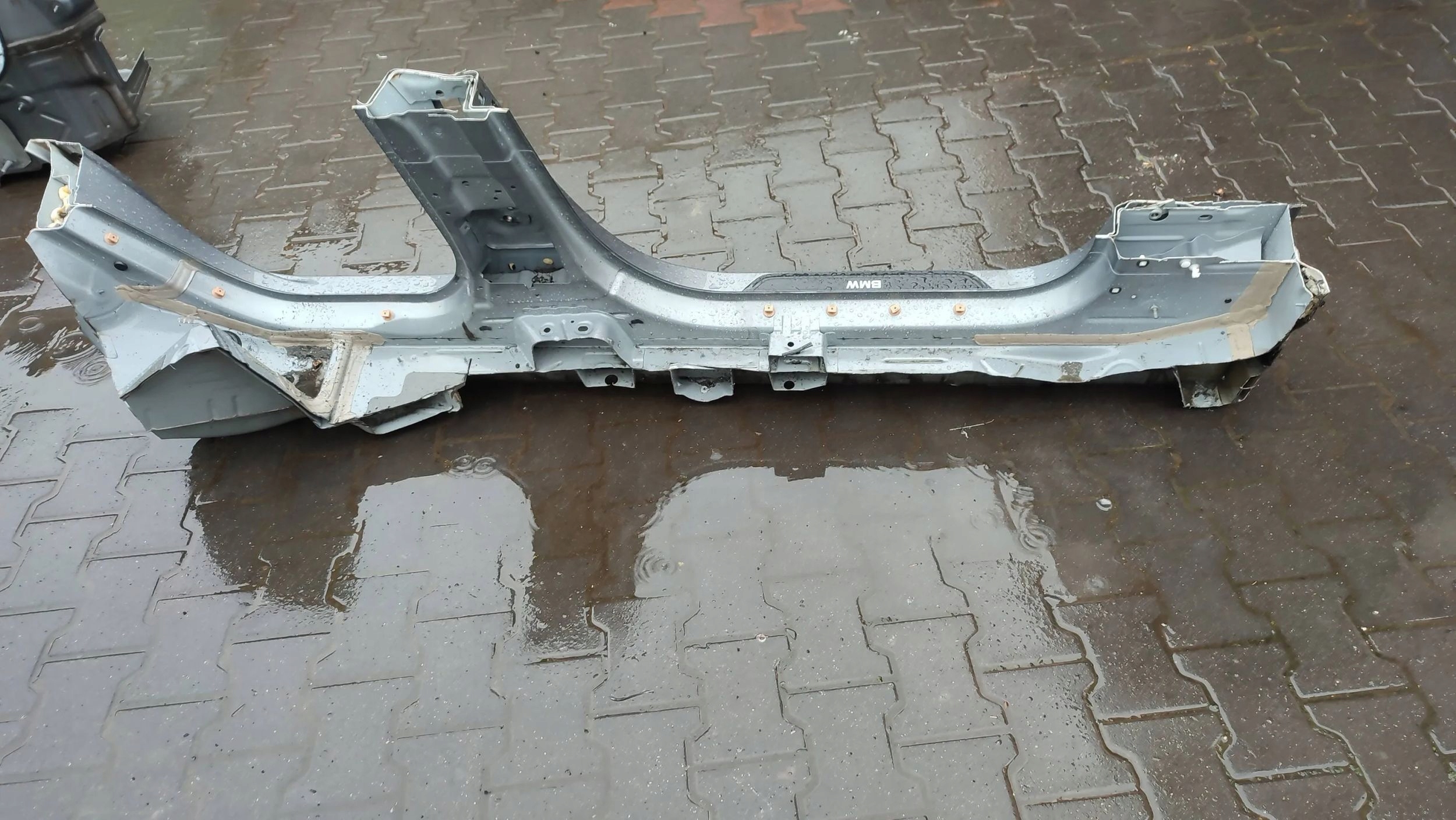 BMW X3 F25 2015 left side threshold quarter