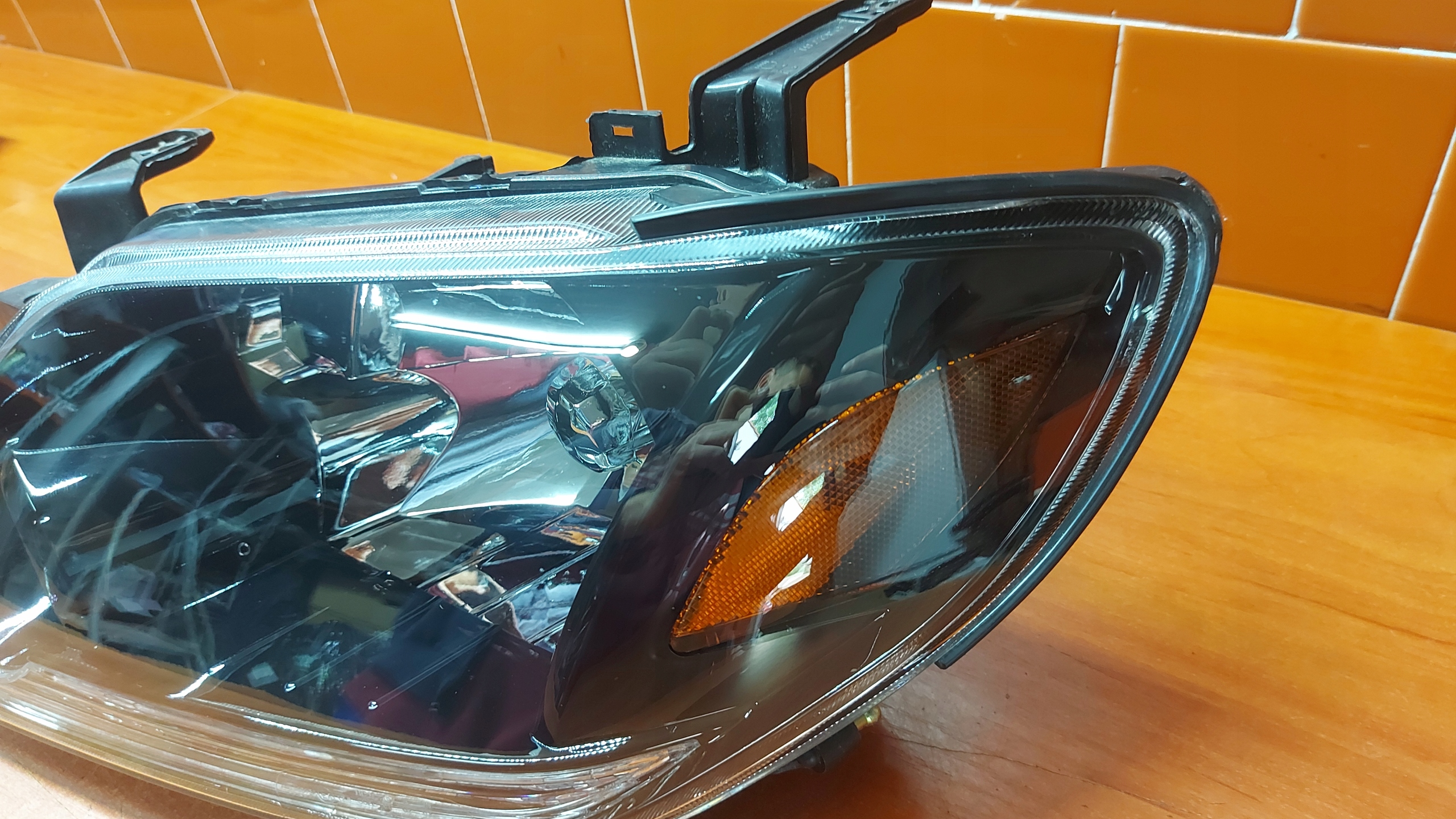 REFLEKTOR light left left front front MITSUBISHI OUTLANDER and 01
