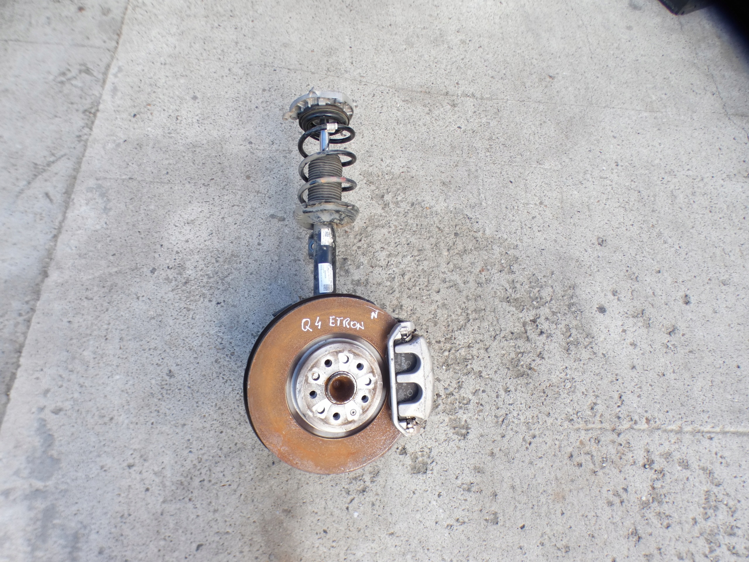 Audi Q4 swing wheels of the front 45 e-tron quattro engine electrical 2024