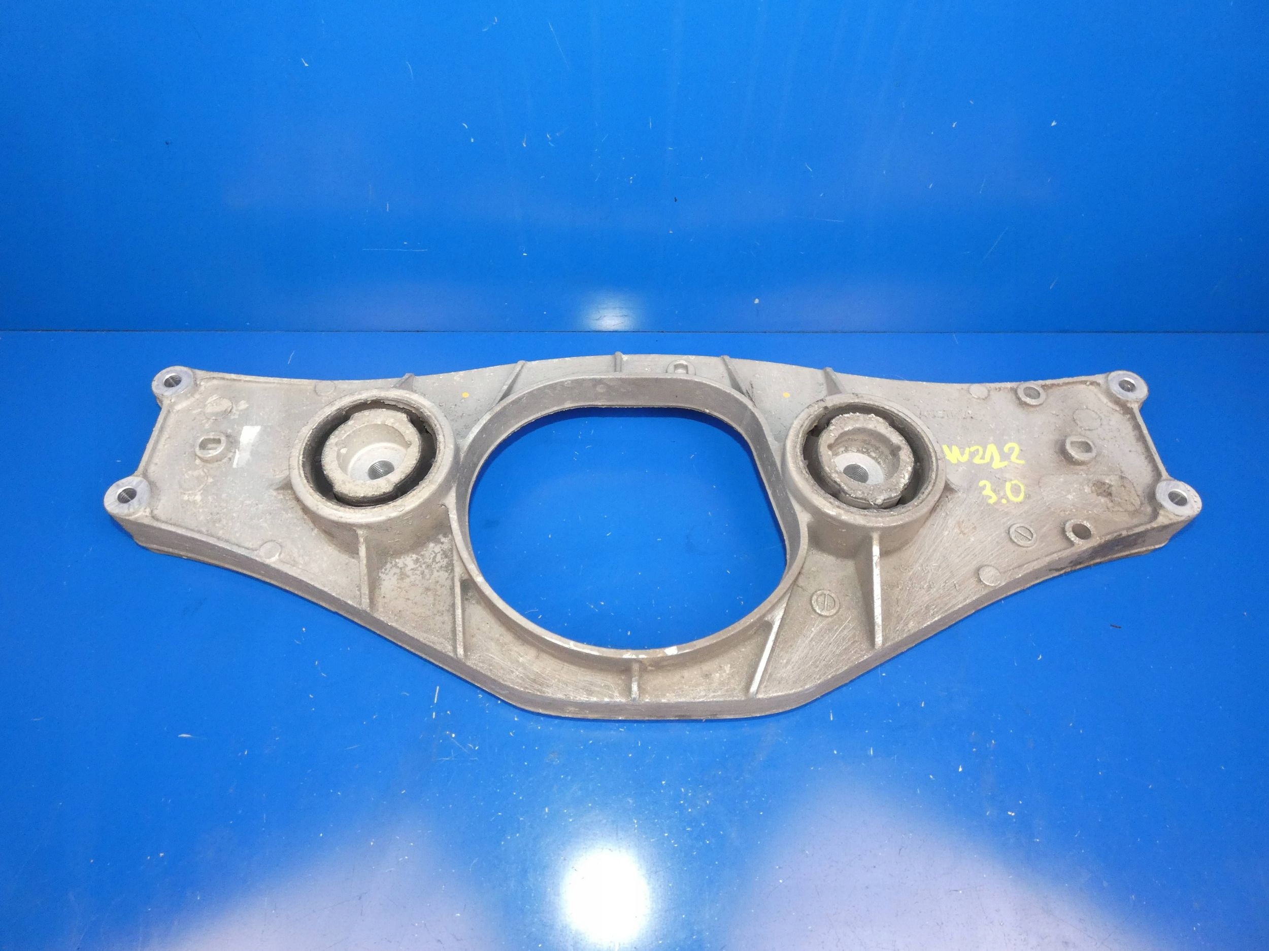 MERCEDES S KLASA W222 Support Support plaque MOSTU