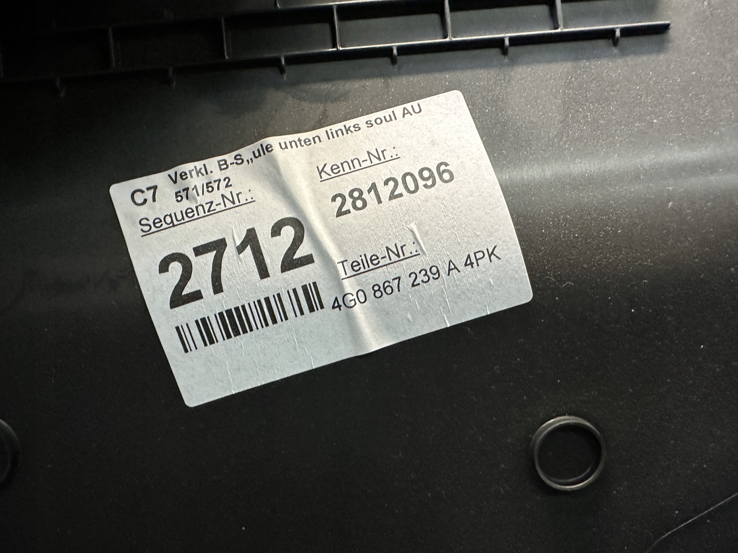 AUDI A6 4G C7 kryt SLUPKA B levá 4G0867239A