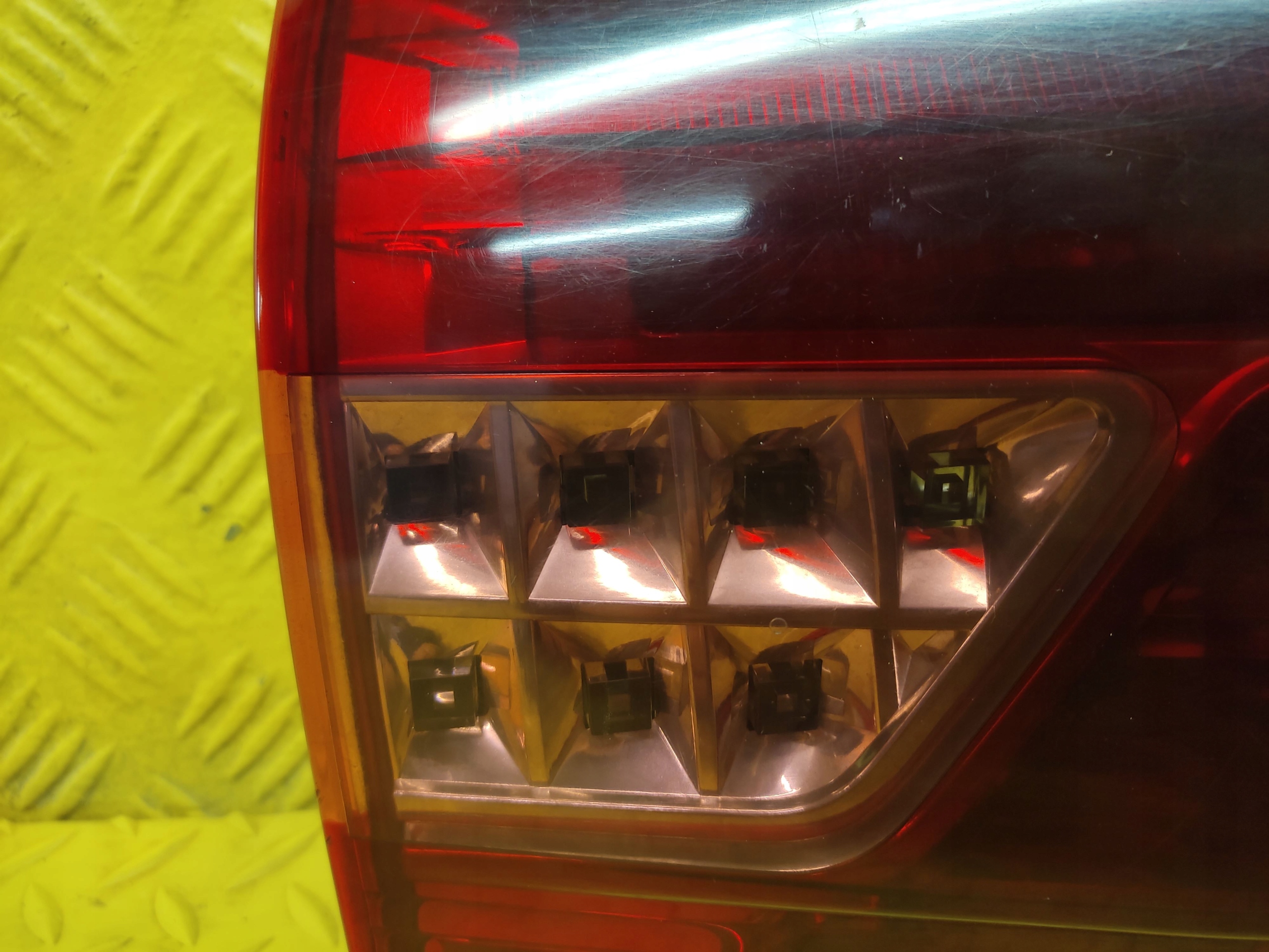 CITROEN C5 III KOMBI light left rear part to the bonnet boot
