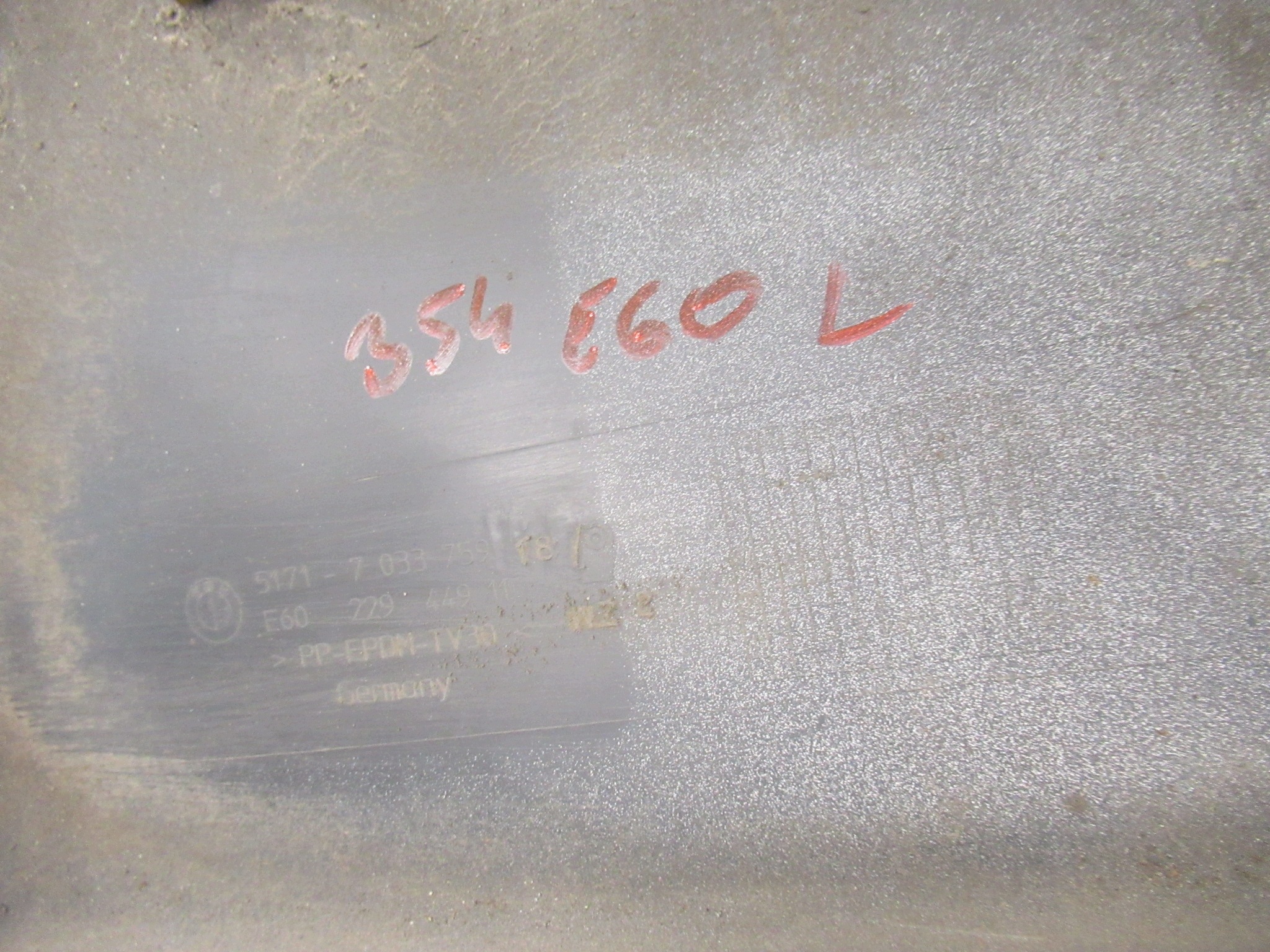 moulding threshold left BMW e60 e61 sedan KOMBI 354 Titansilber