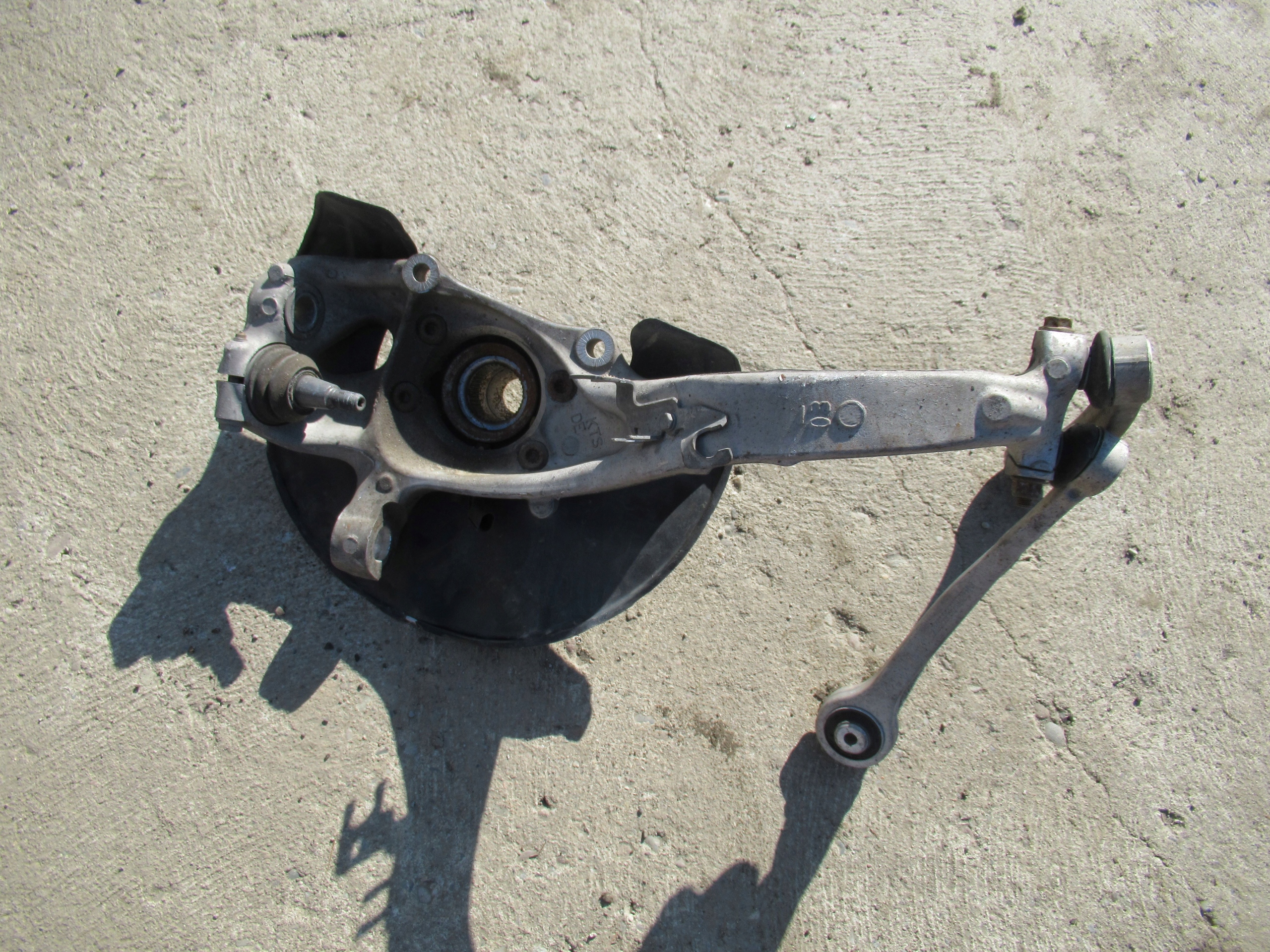 AUDI A8 D4 LIFT LONG swing PISATA left front 4H0407241L