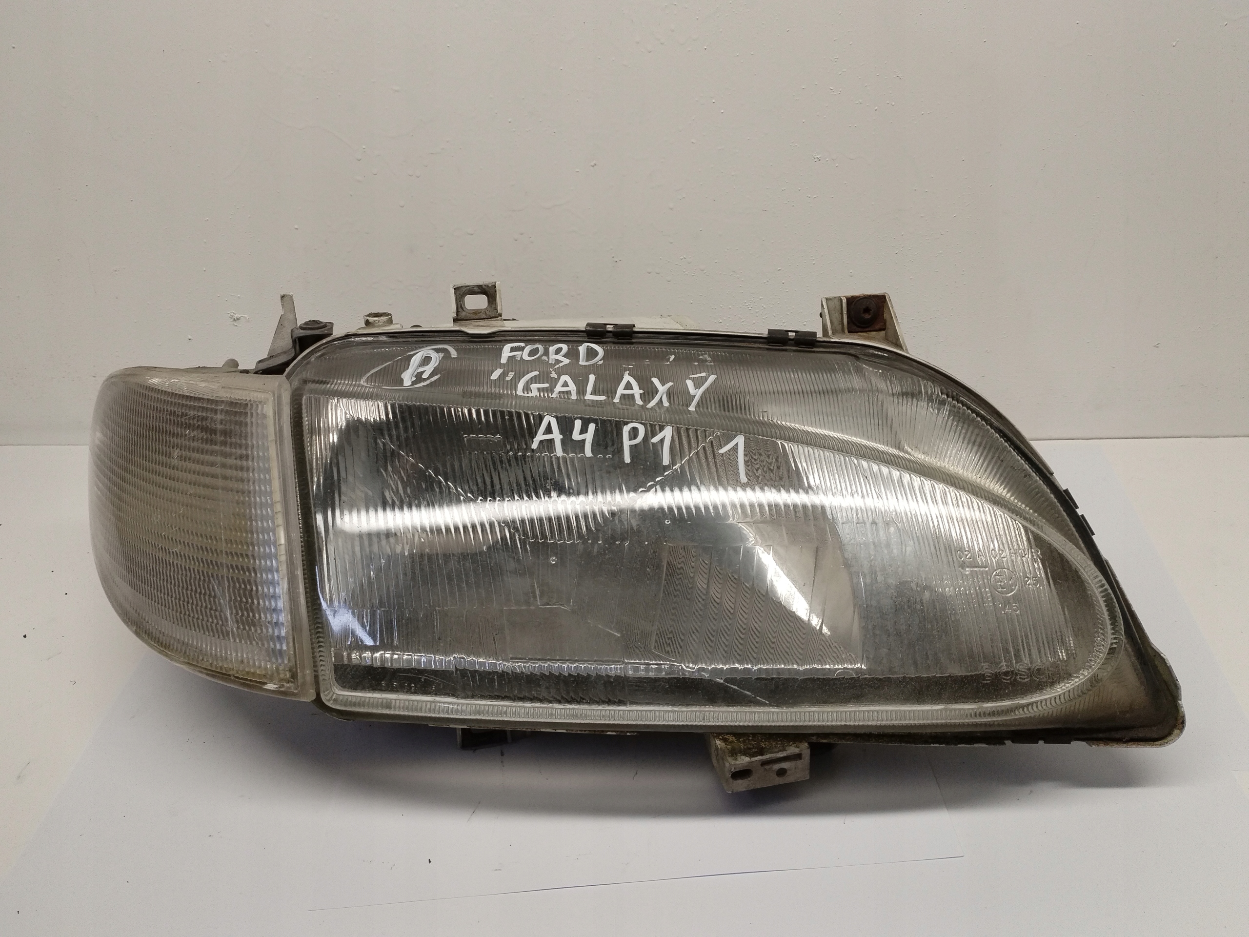 light front right Ford Galaxy 0301048312