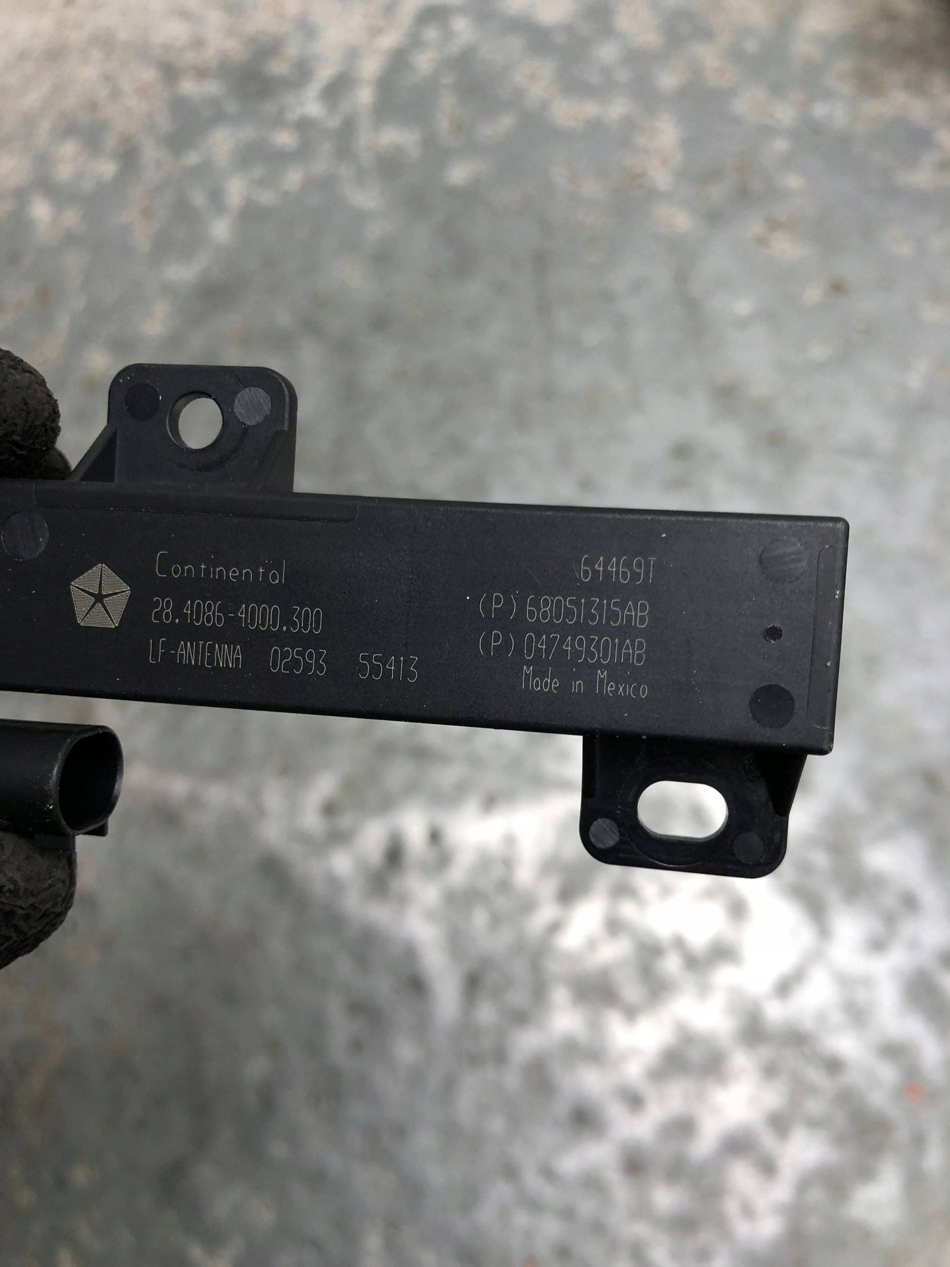 amplifier ANTENY JEEP COMPASS II 68051315AB