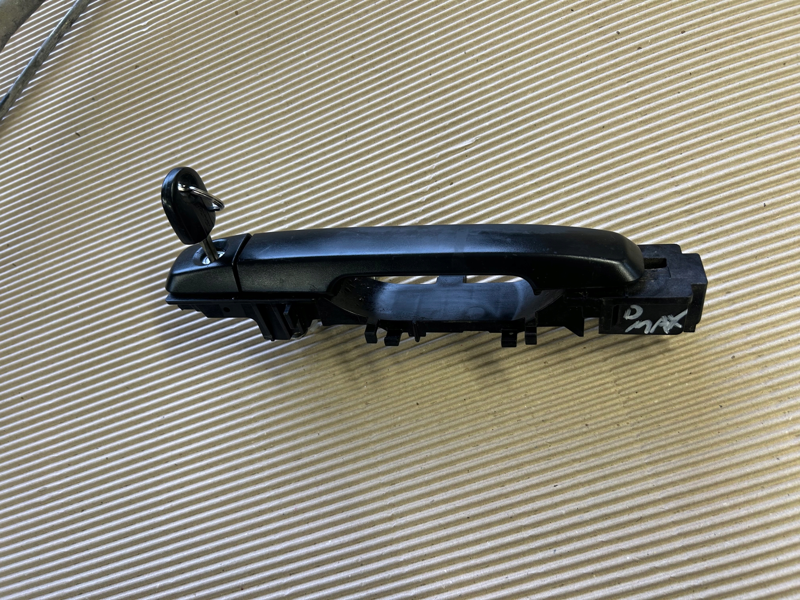 ISUZU D-MAX II handle left front