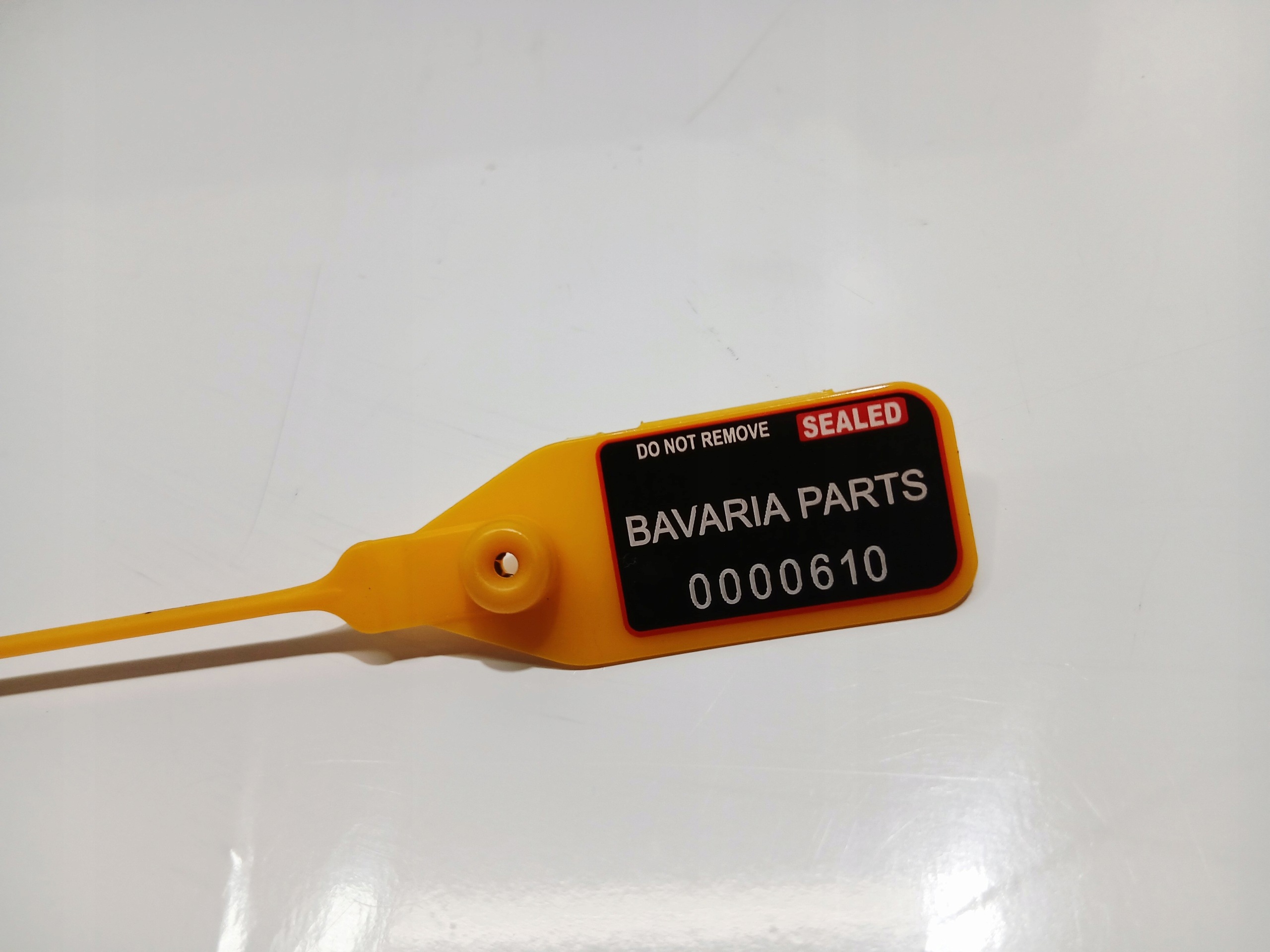 Abdeckung der Ventile BMW E60 E61 306D3 OE 7789395 (0000610)