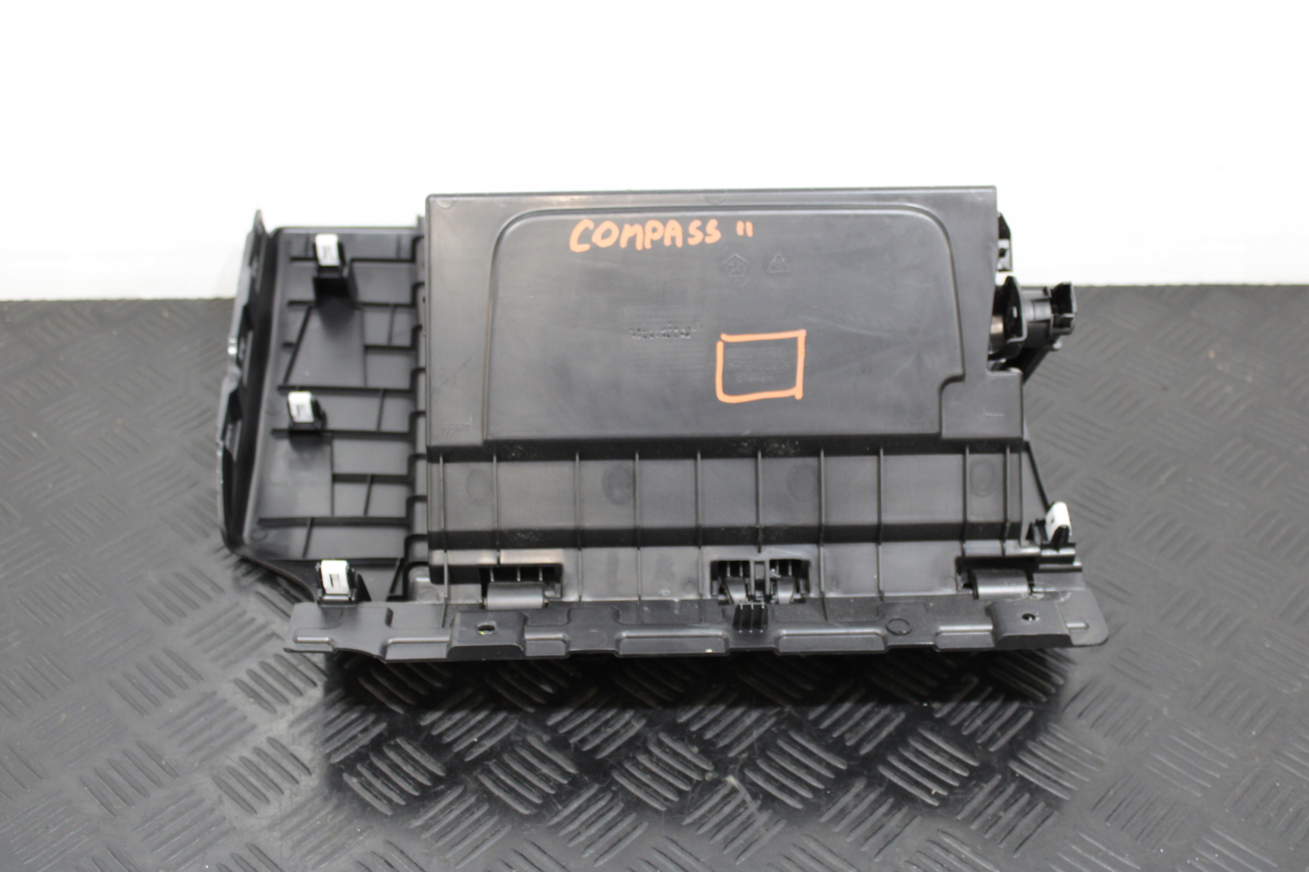 passenger compartment consoles 5ZT61TRMAA JEEP COMPASS II 2 TRAILHAWK