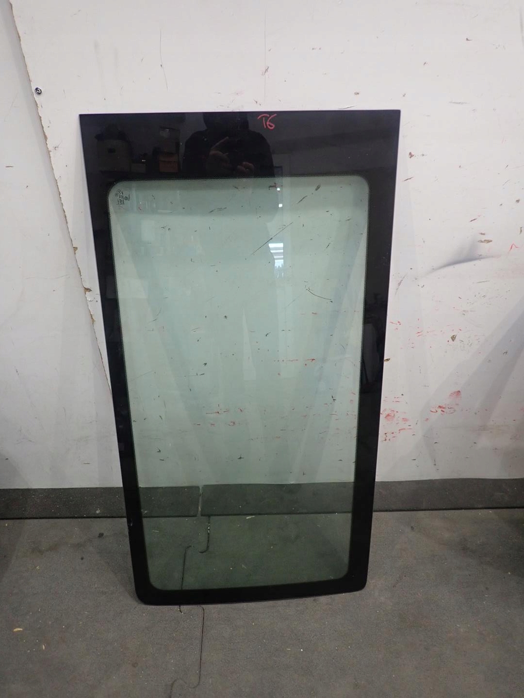 Бічне скло ліве VW T6 2015-