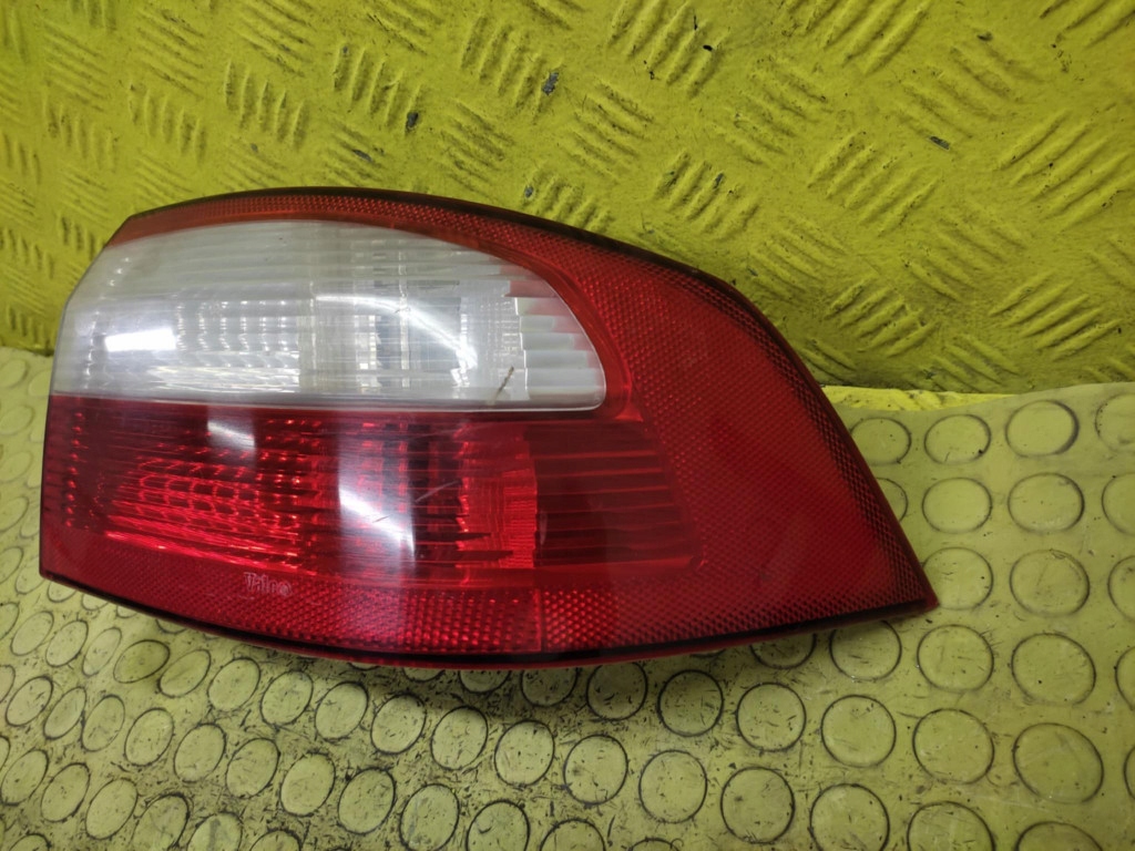 RENAULT LAGUNA II light right rear part 8200002474