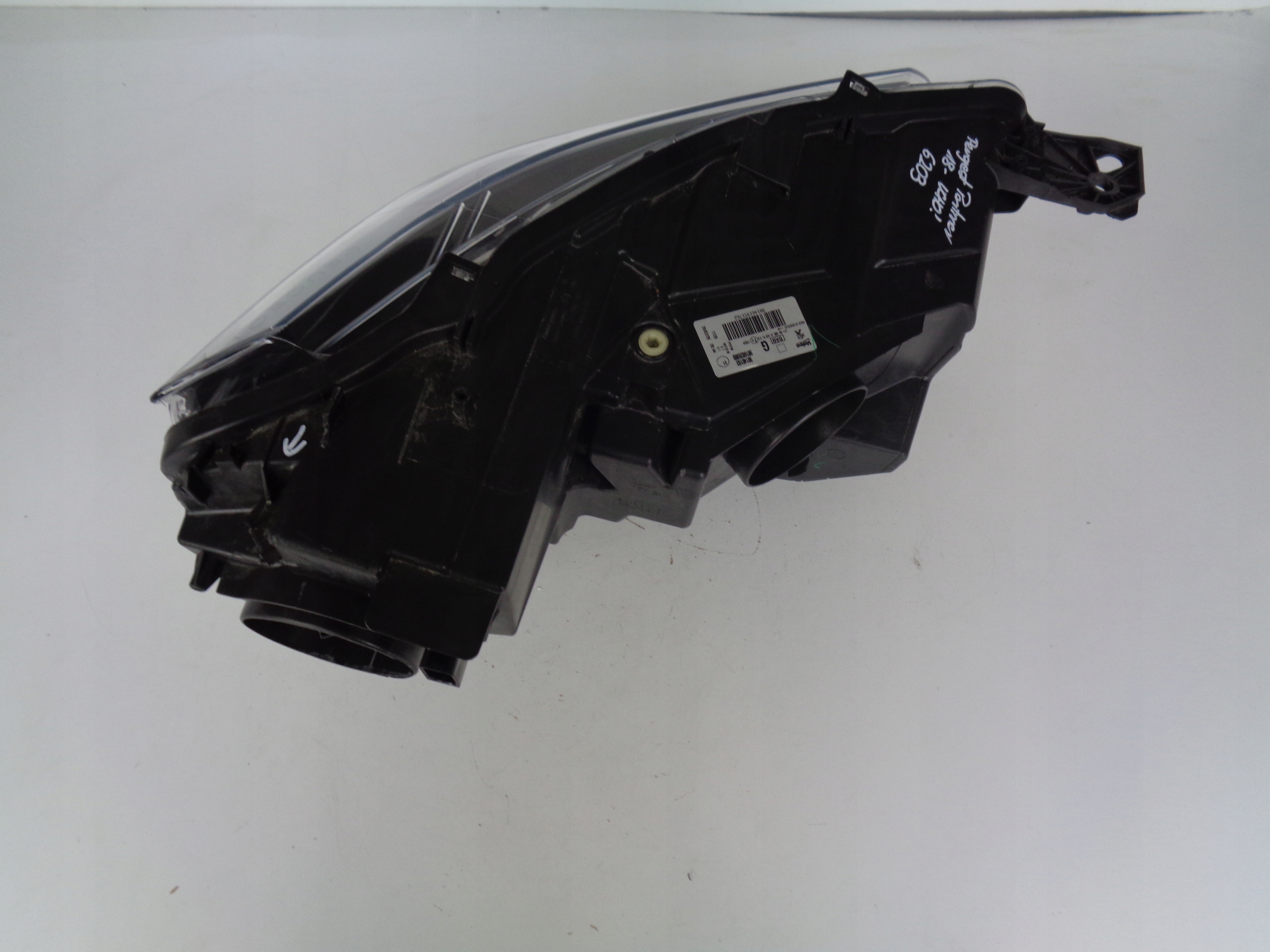 light left REFLEKTOR PEUGEOT PARTNER 18