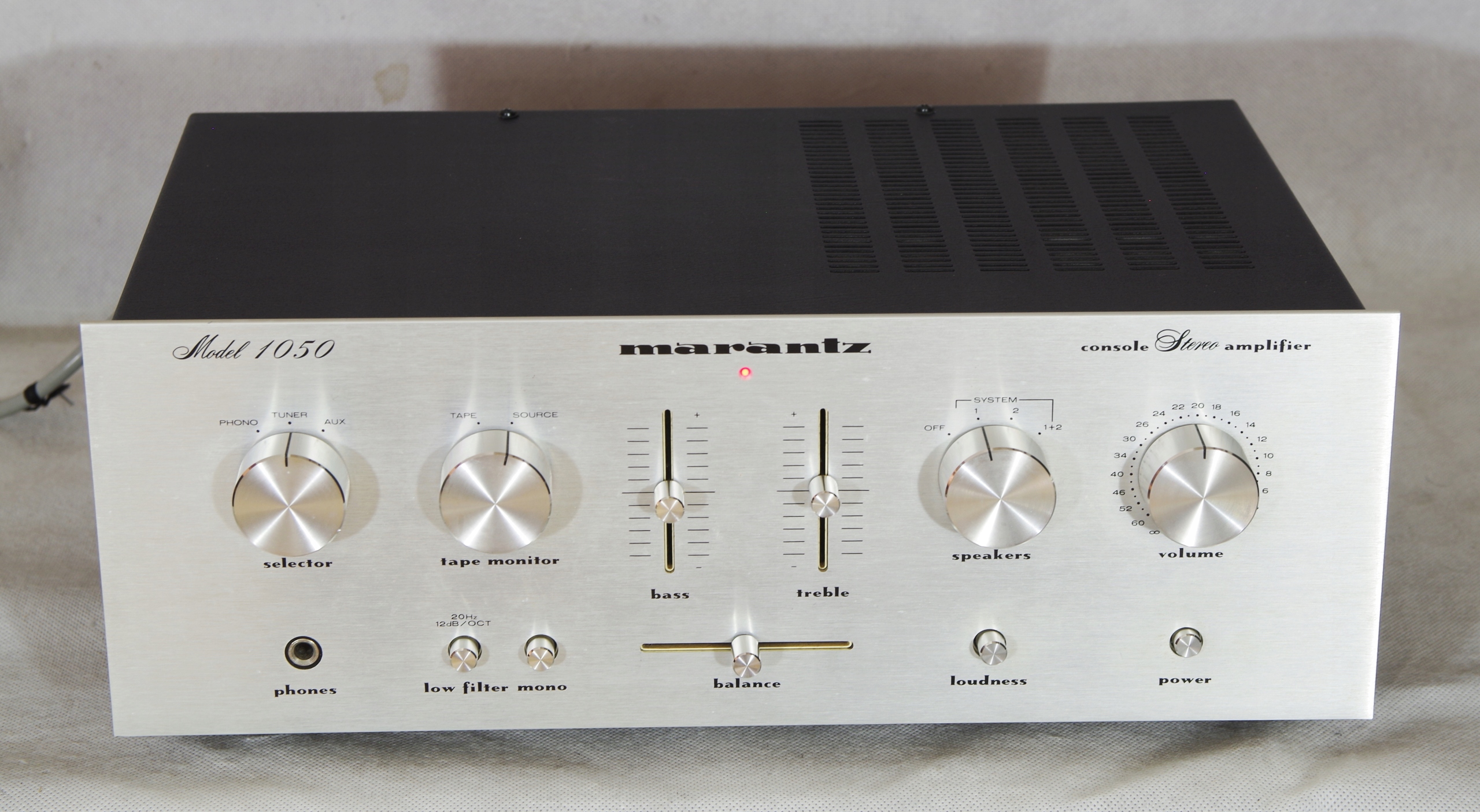 Marantz Model 1050, dobry wzmacniacz vintage, nr 2