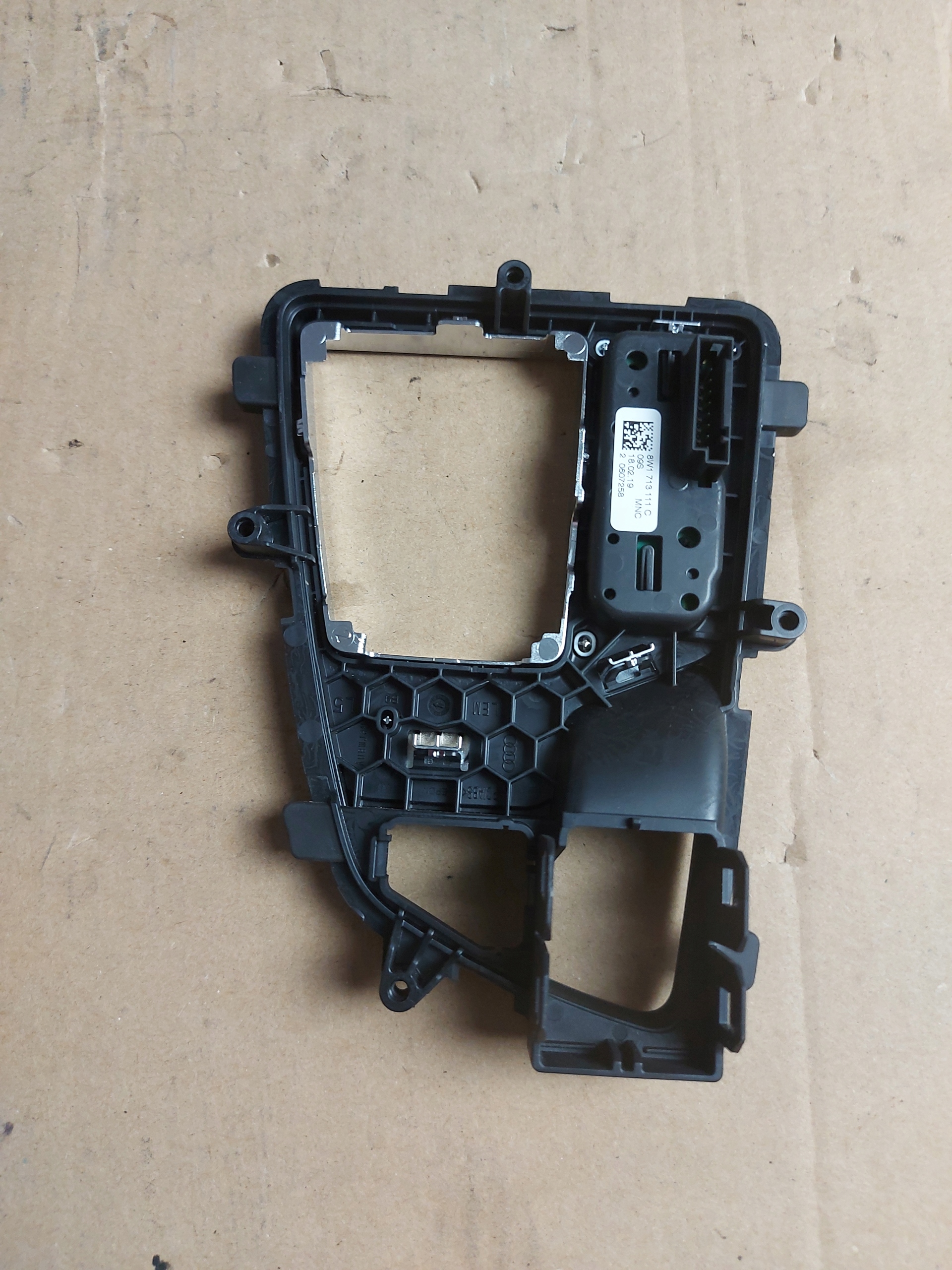 RAHMEN PANEL des SCHALTKNOPFS CHROM Blende Abdeckung AUDI A4 B9 8W A5 F5 OE EU