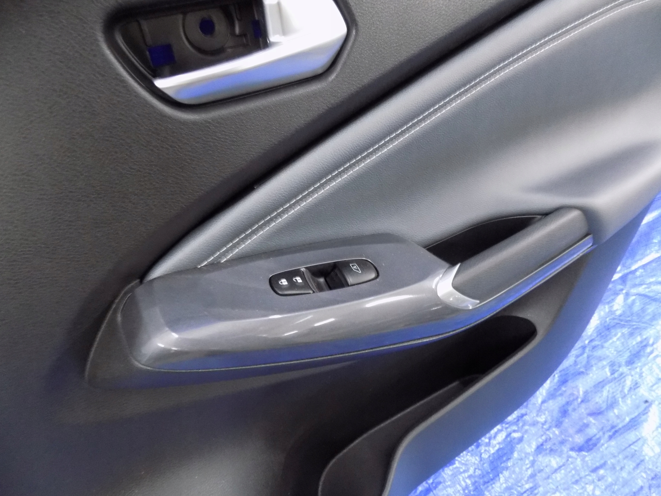 upholstery side right front JUKE F16 20R EUROPA