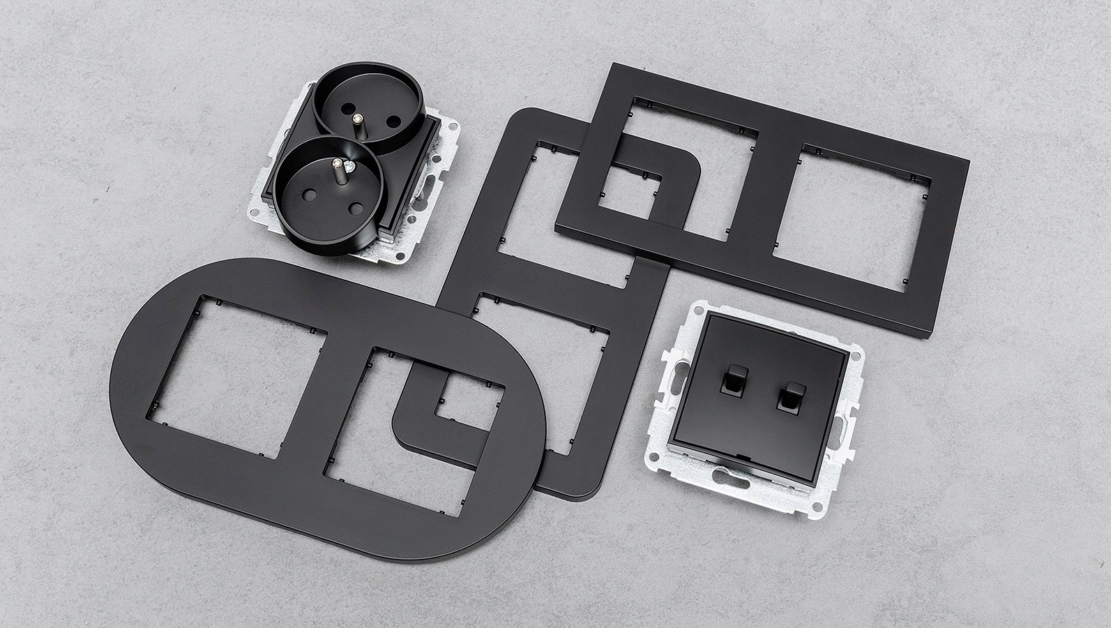 Włącznik pojedynczy z gniazdem pojedynczym z ramką okrągłą seria MINI biały Typ gniazda Gniazdo