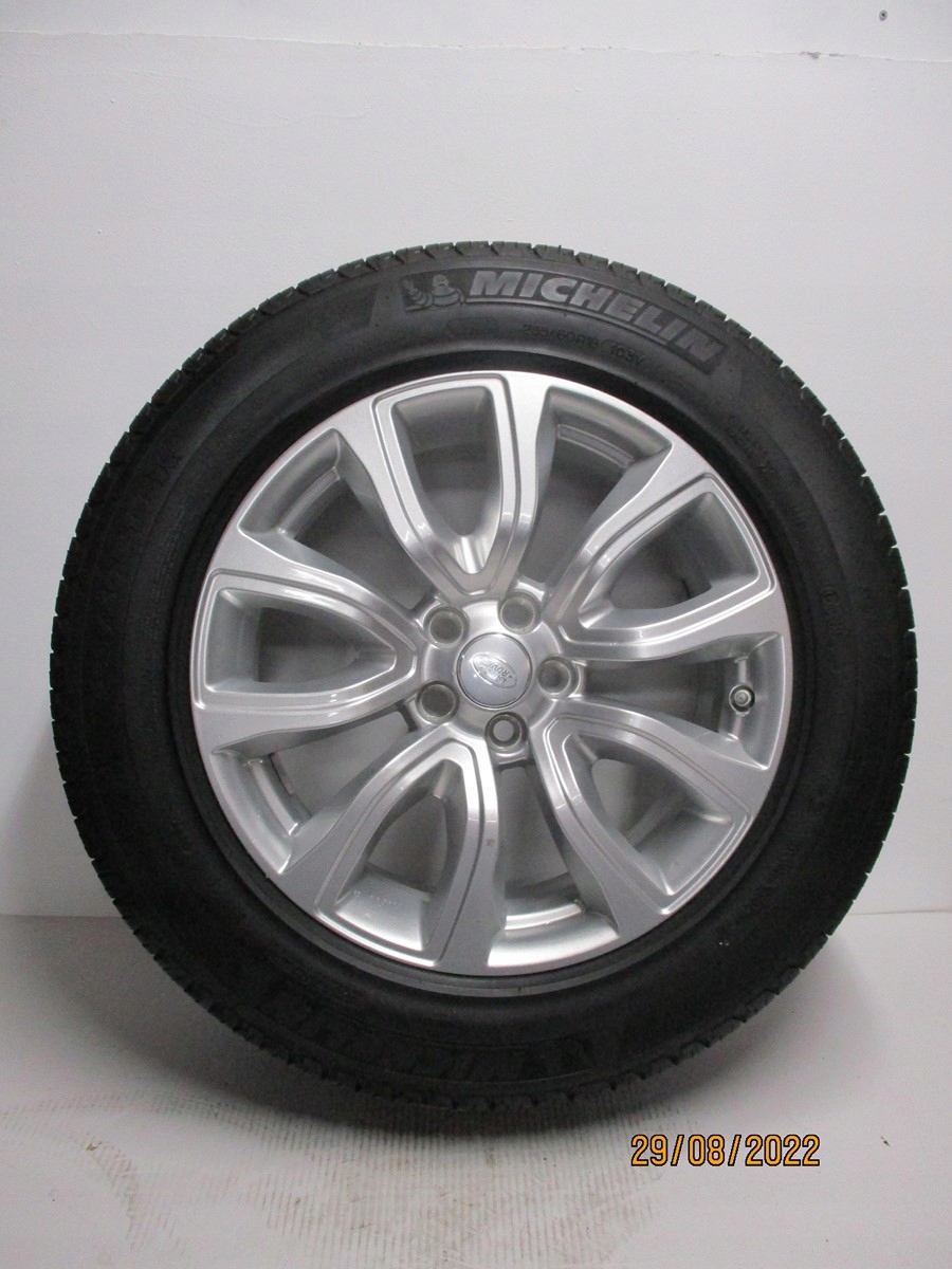 wheels discs tyres Range Rover Evoque R18 M+S