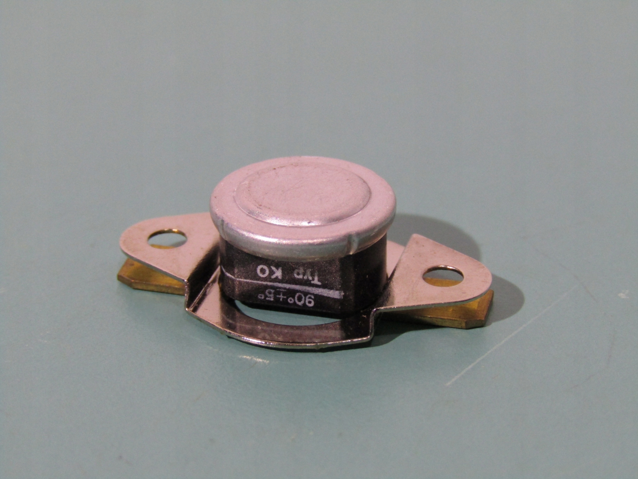 

Termostat Bimetaliczny 90°C Nc 16A 250V Pepi Usa