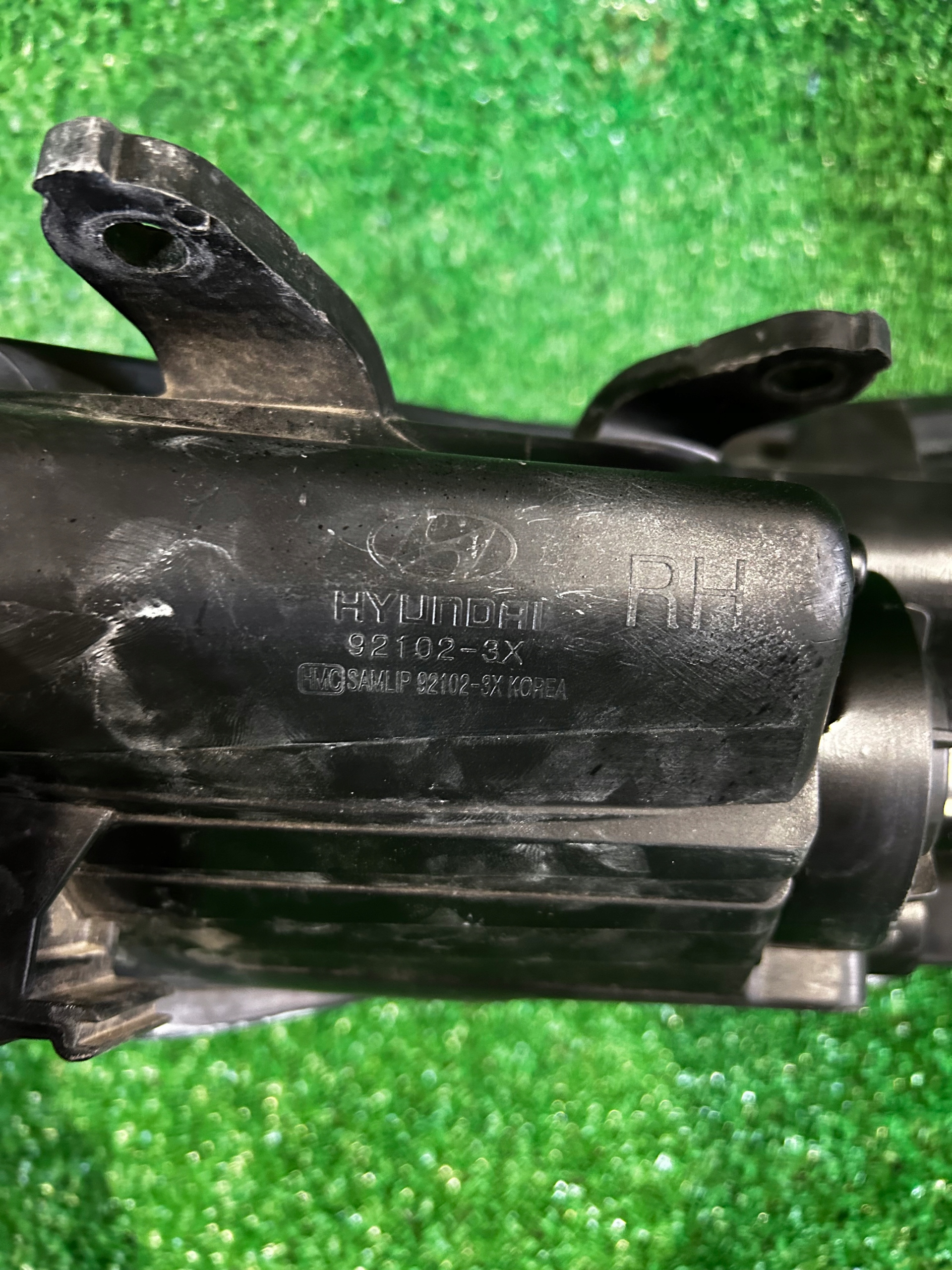 REFLEKTOR right HYUNDAI ELANTRA 11- 92102-3x