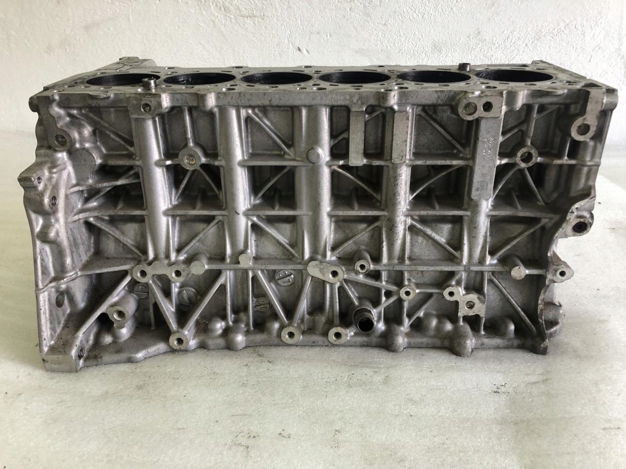 BLOK SILNIKA 7799978 N57D30B 3.0D BMW F10 F11 Producent części BMW OE