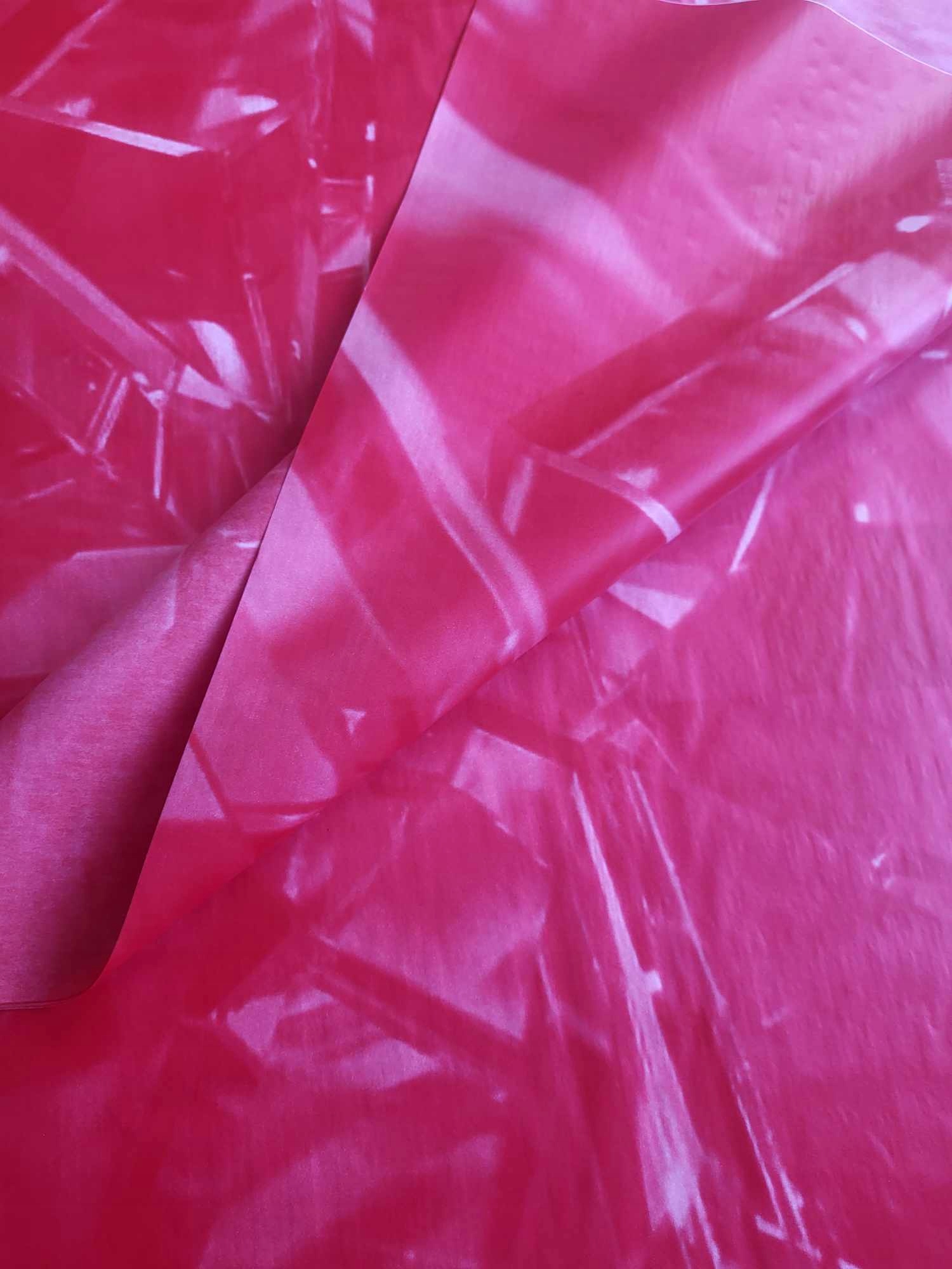 Křišťálový rubín – ozdobný papír – 140 listů – 50 x 75 cm