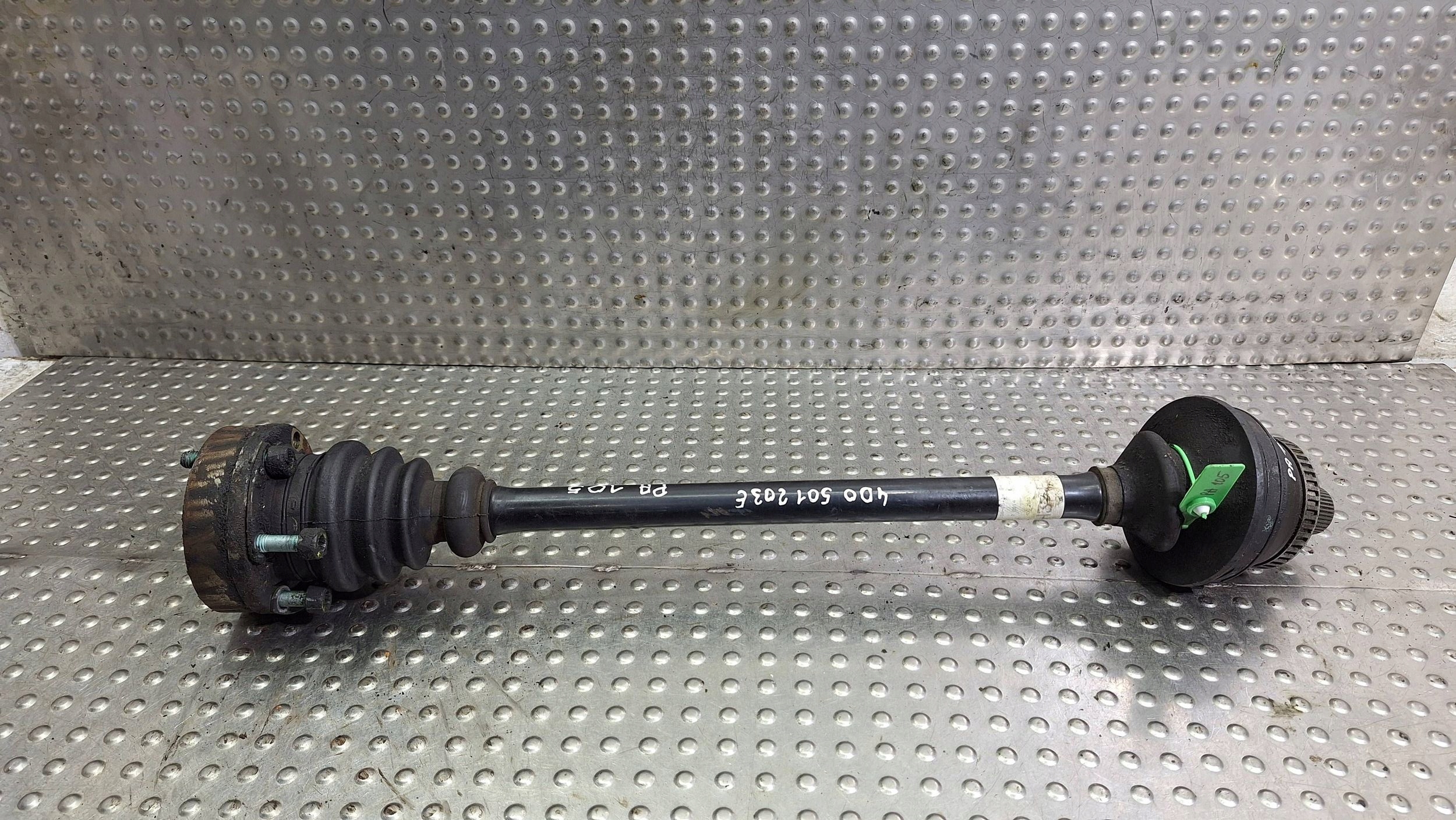 semi-axis left right rear part 4D0501203E AUDI A8 D2 3.7 V8 230KM QUATTRO