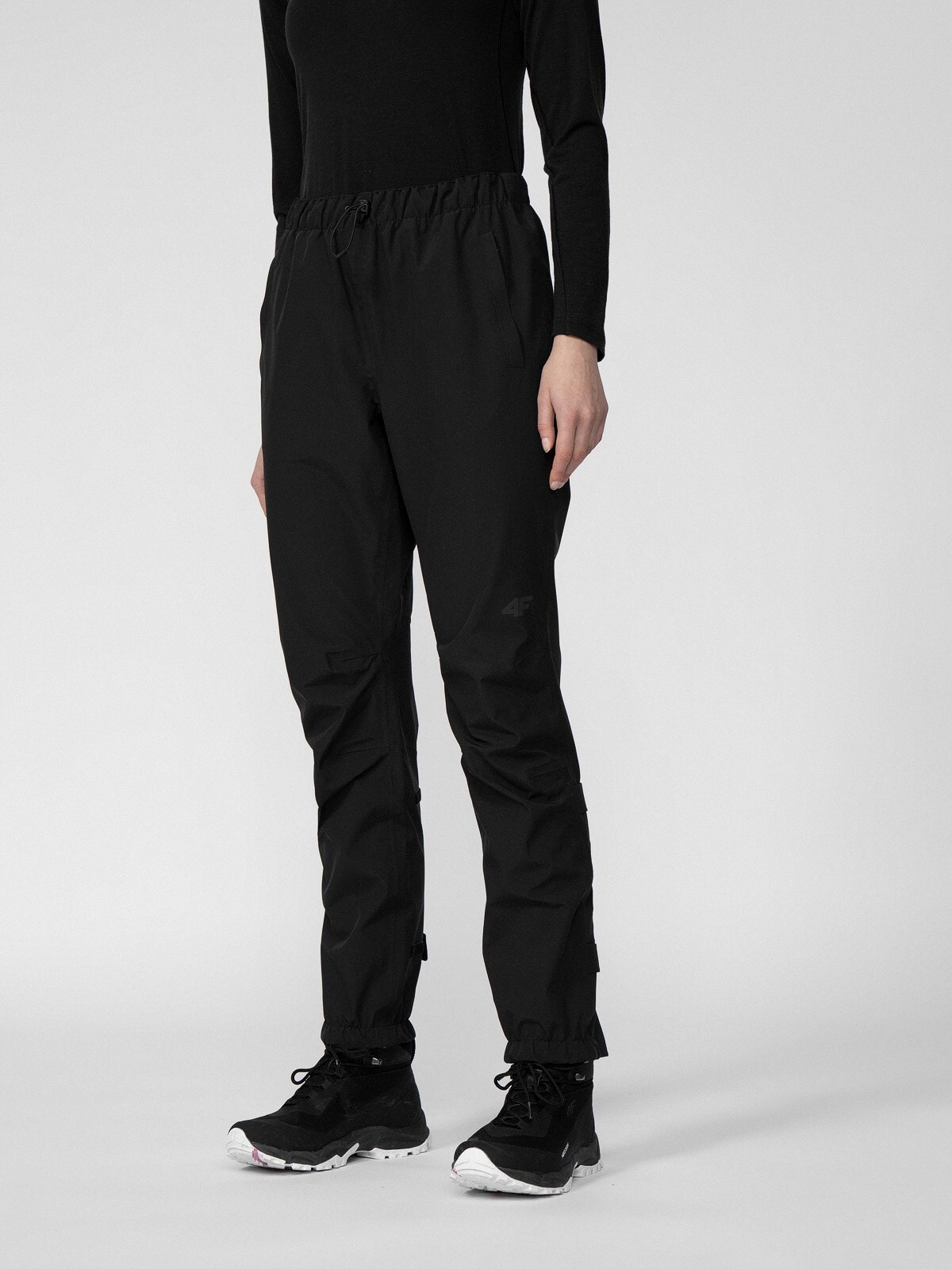 H4L22 SPDTR064 20S Głęboka Czerń L