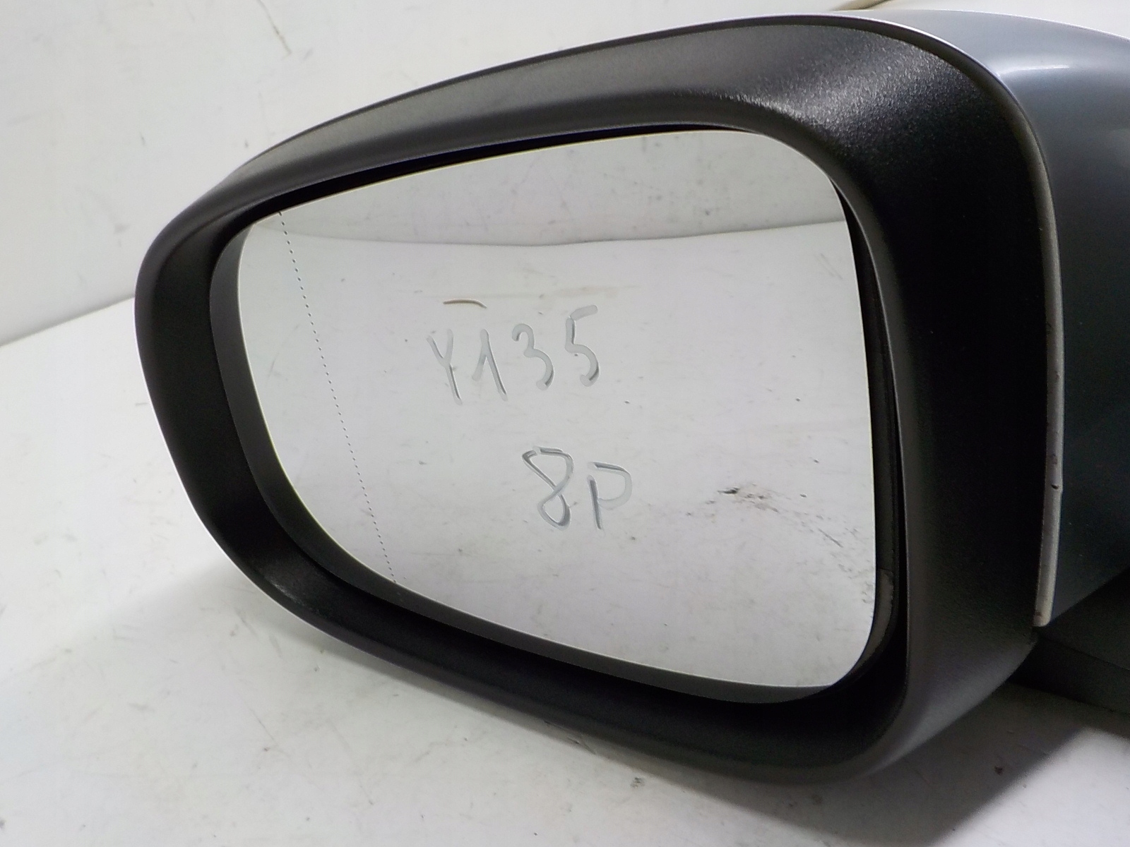 VOLVO C30 mirror exterior left 31218111 Y135