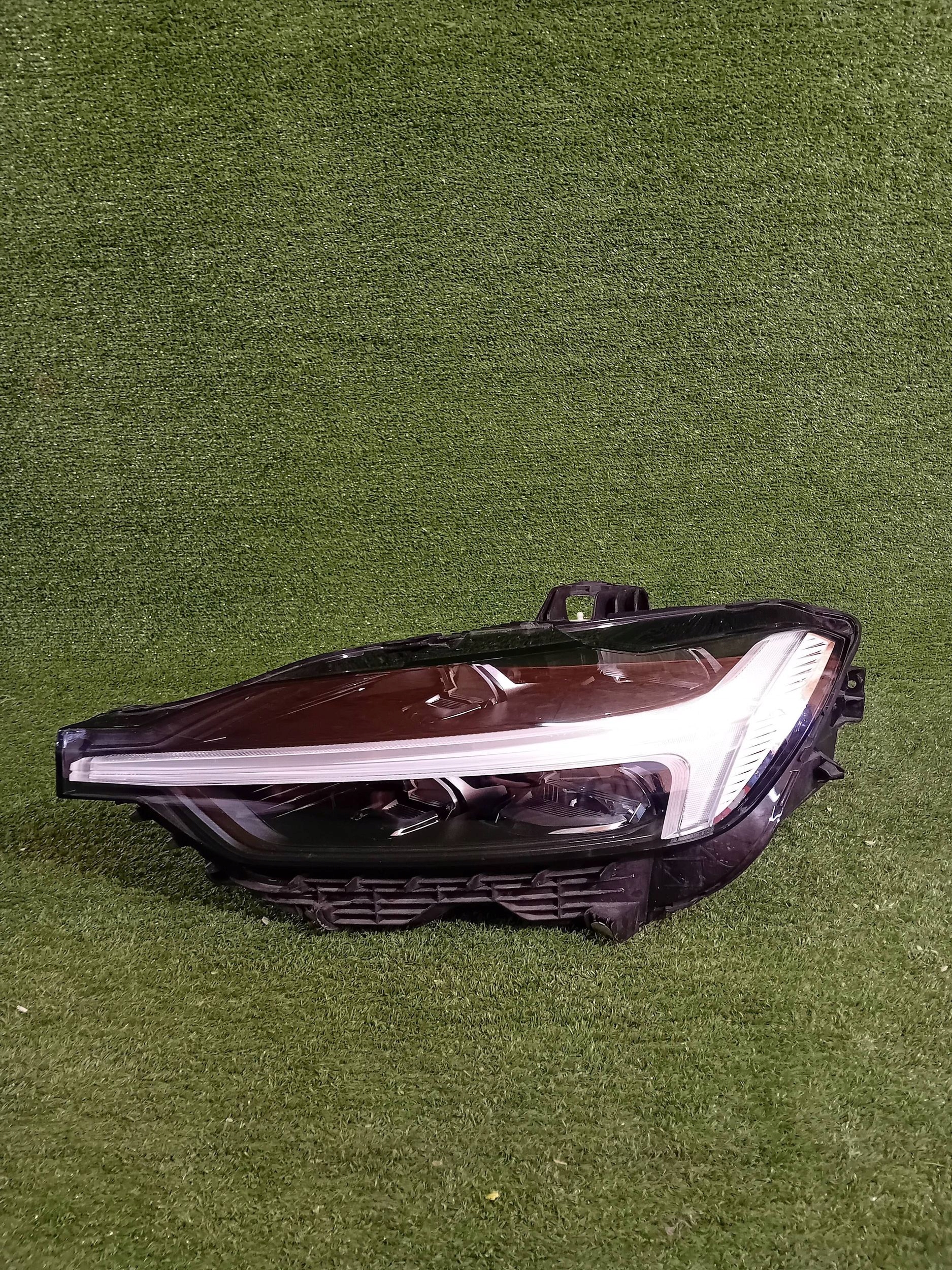 REFLEKTOR left front VOLVO XC60 II LIFT FULL LED NR. 973
