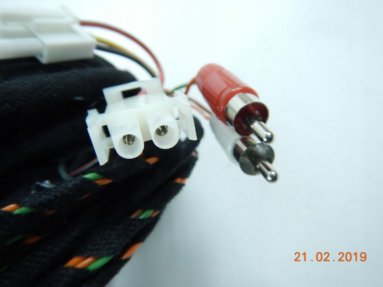 wiring bracket ODTWARZACZA DVD MAZDA 5 / CD85V6455