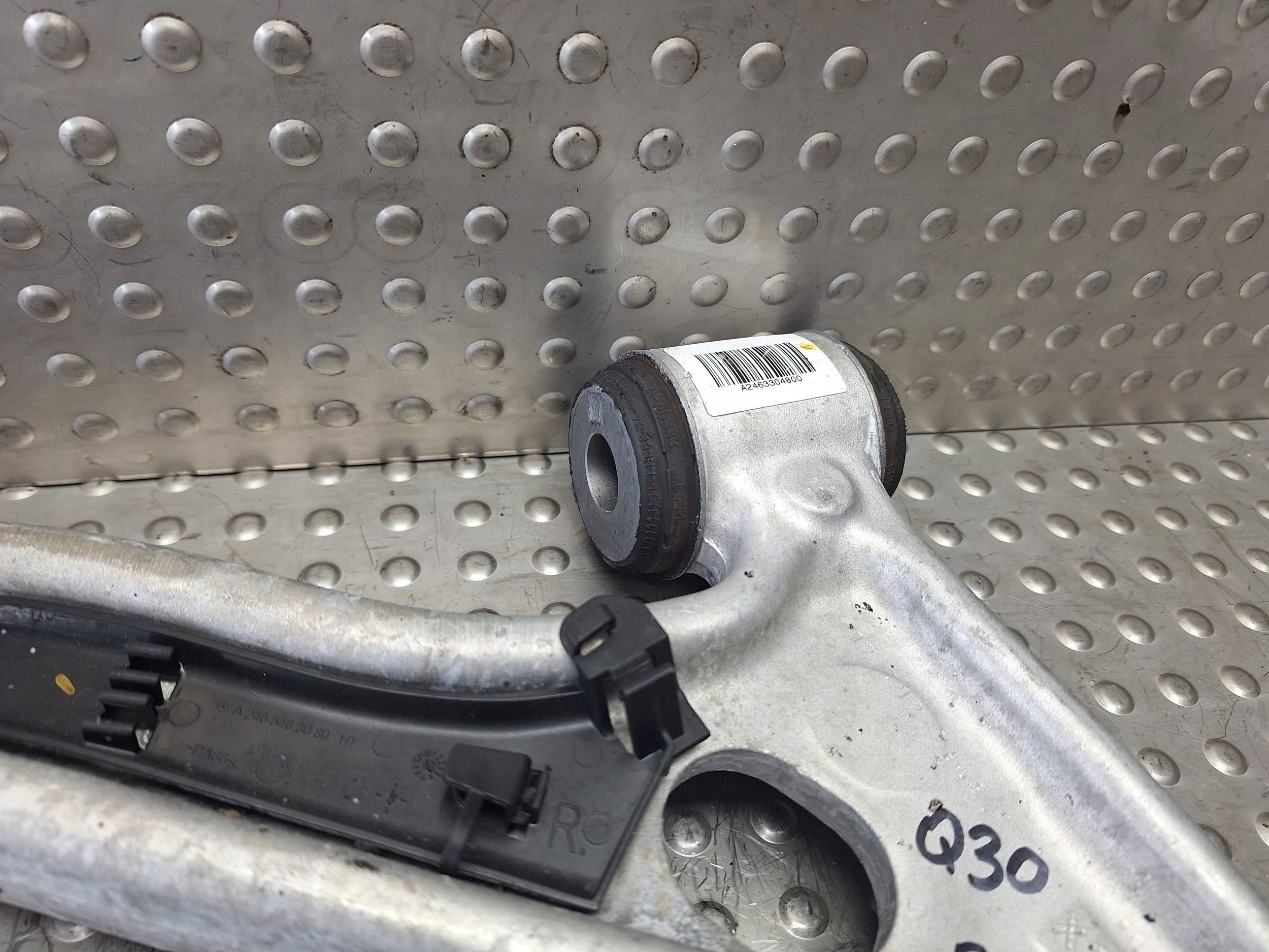 arm right front INFINITI Q30 15-19
