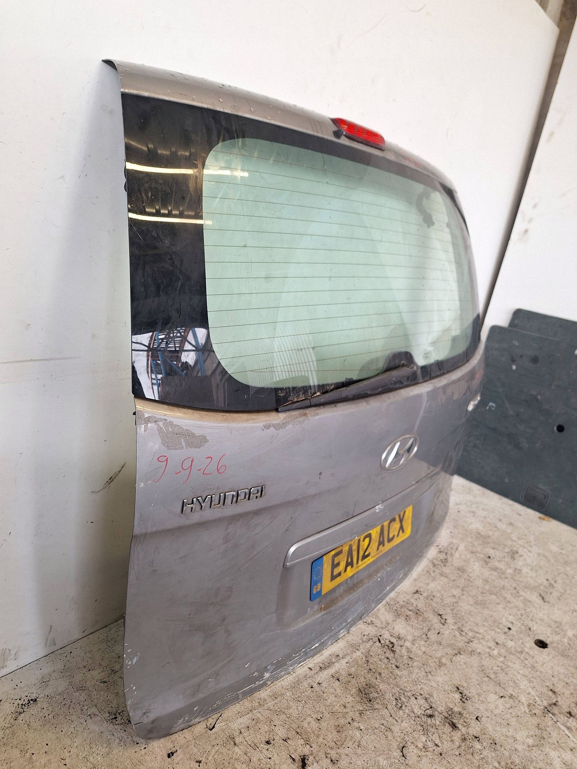 HYUNDAI H1 I800 07-13 boot door - boot