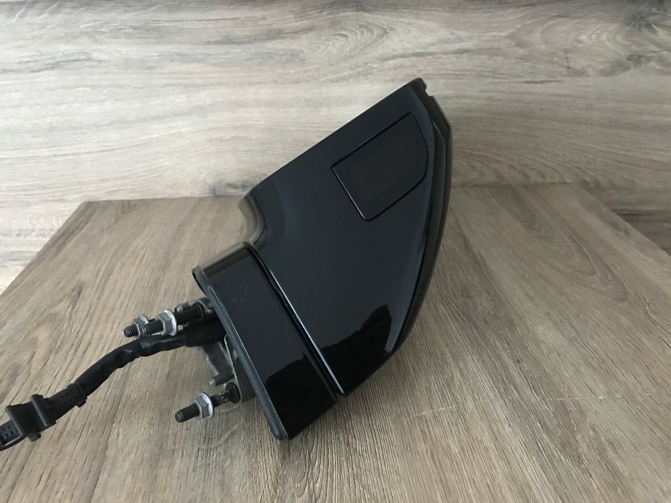 LUSTERKO LEWE AUDI A7 4G8857409AK LY9T Producent części Audi OE