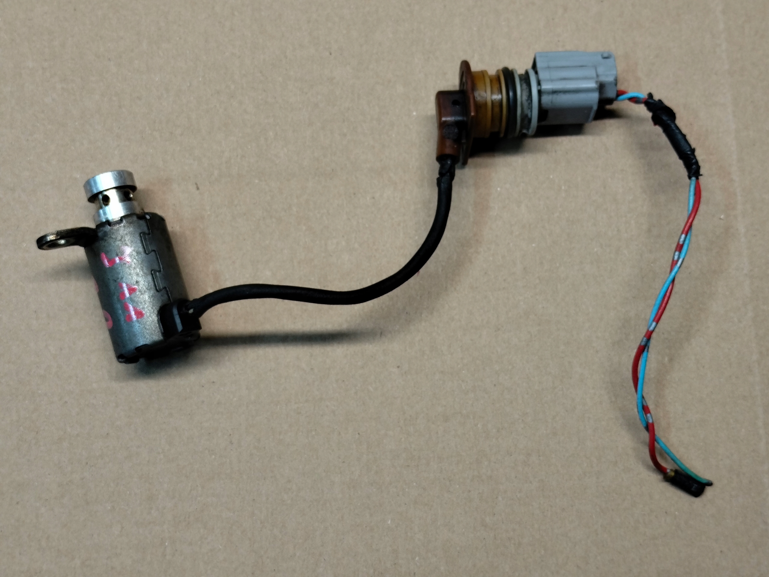 NISSAN QASHQAI II J11 1,2 DIG-T ZAWÓR POMPY OLEJU